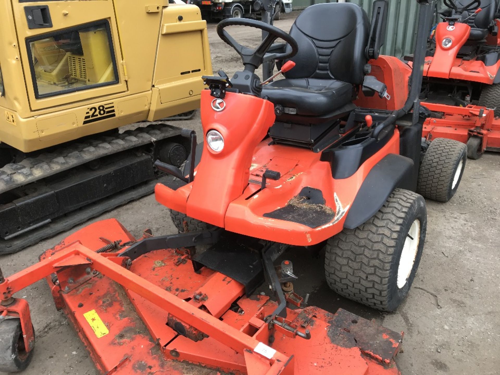 KUBOTA 2880 4WD OUTFRONT MOWER, 2160 REC.HRS. REG: SF14 HXL, V5 TO FOLLOW when tested was seen to