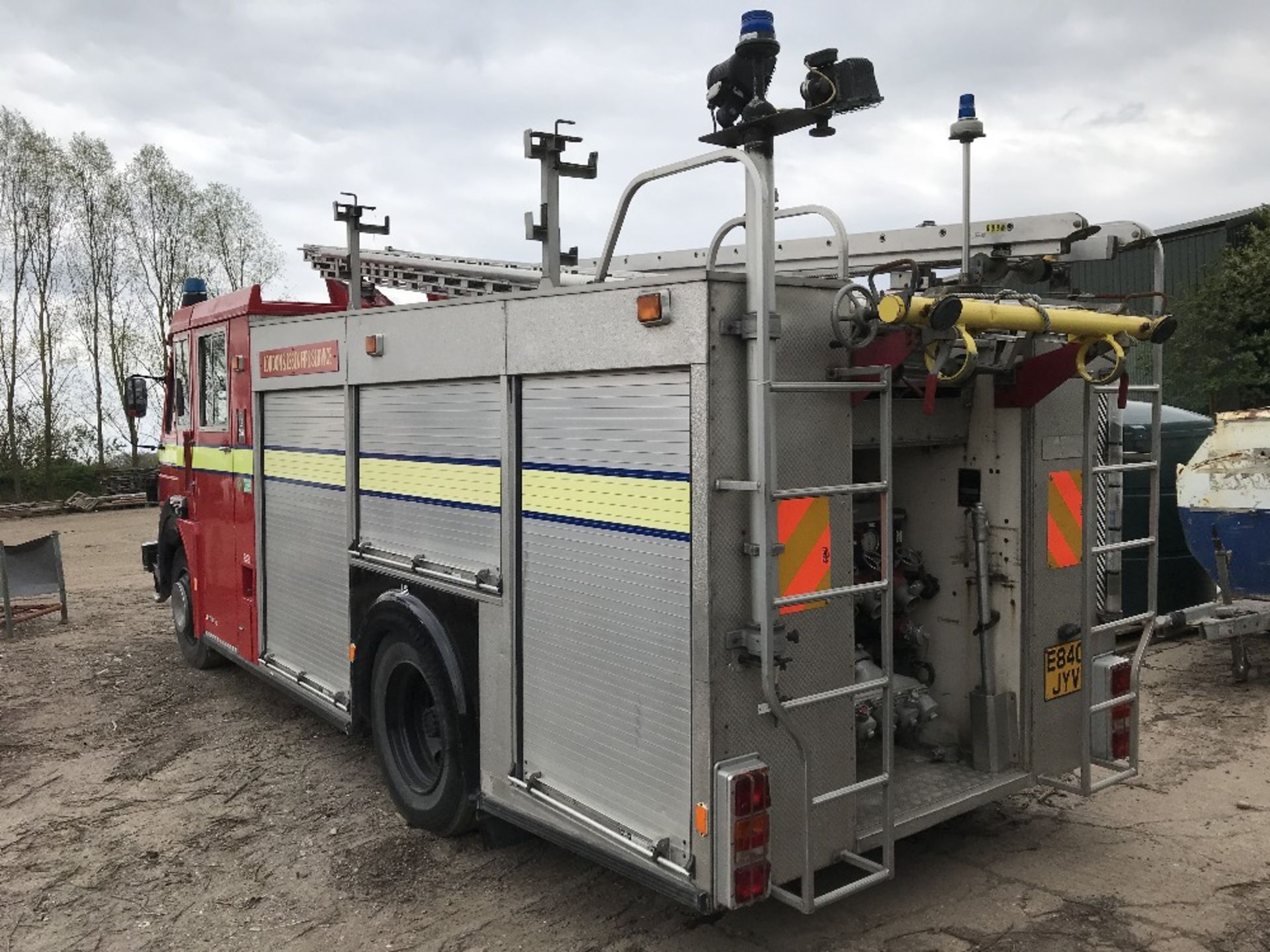 CARMICHAEL 4x2 FIRE ENGINE C/W LADDERS REG: E840 JYV Sold Under The Auctioneers Margin Scheme, NO - Image 3 of 13