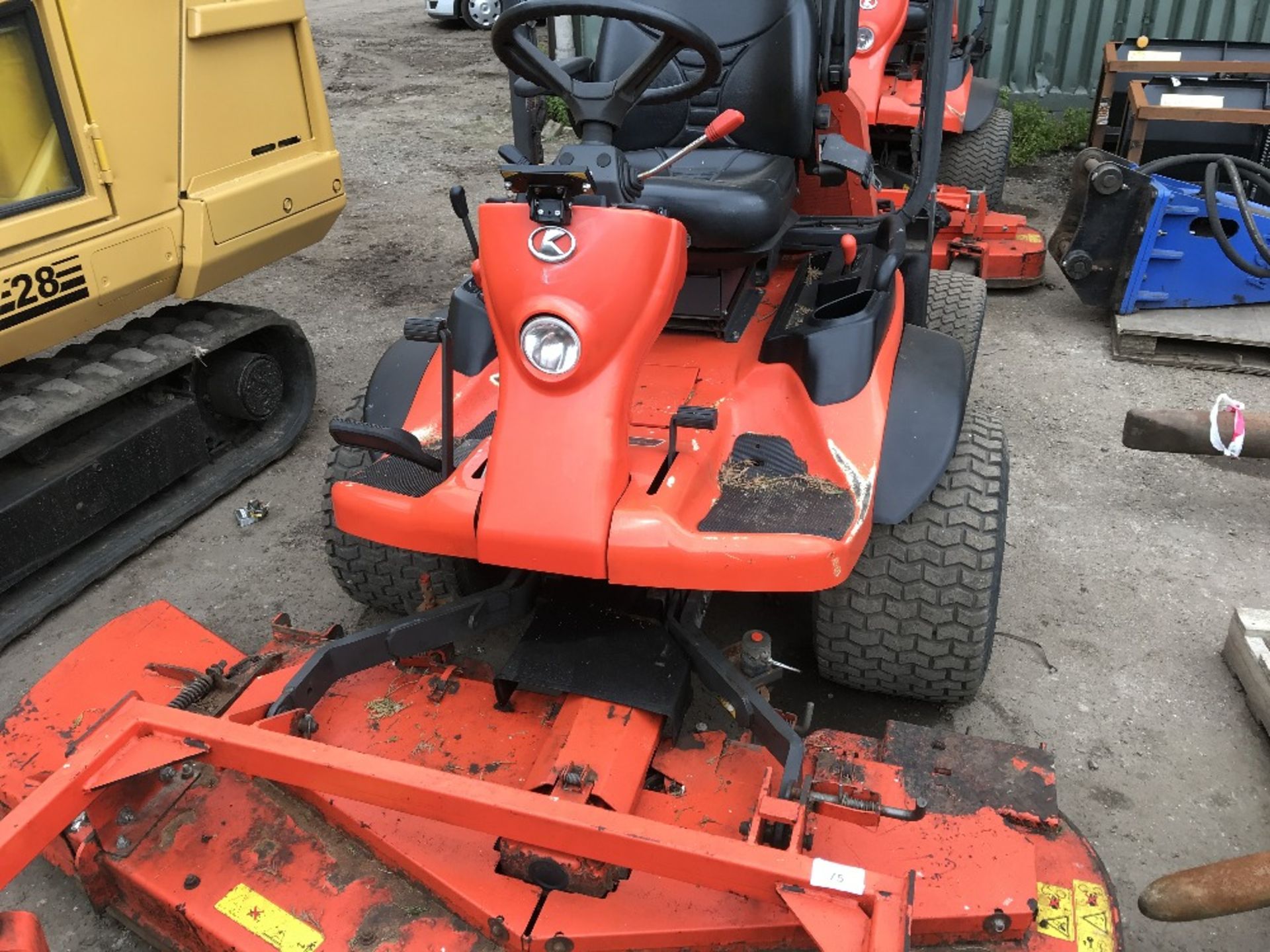 KUBOTA 2880 4WD OUTFRONT MOWER, 2160 REC.HRS. REG: SF14 HXL, V5 TO FOLLOW when tested was seen to - Image 2 of 5