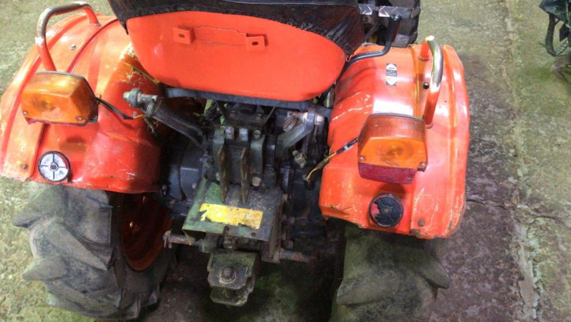 KUBOTA B7100 4WD COMPACT TRACTOR SN:83774 when tested was seen to start, drive and pto turned..NB: - Image 3 of 5