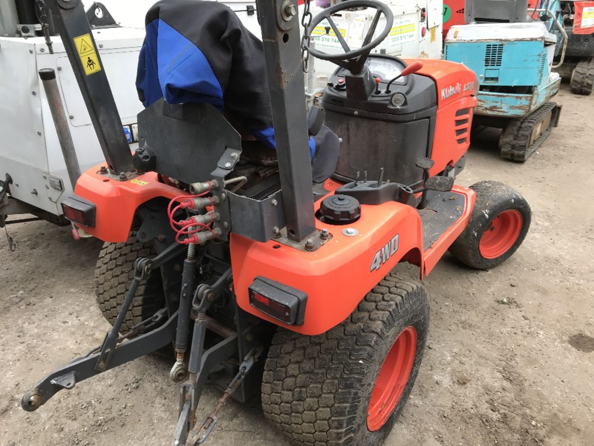 Kubota BX2350 4wd compact tractor, yr2014 build, SN: 76921 when tested was seen to start, drive - Image 3 of 6