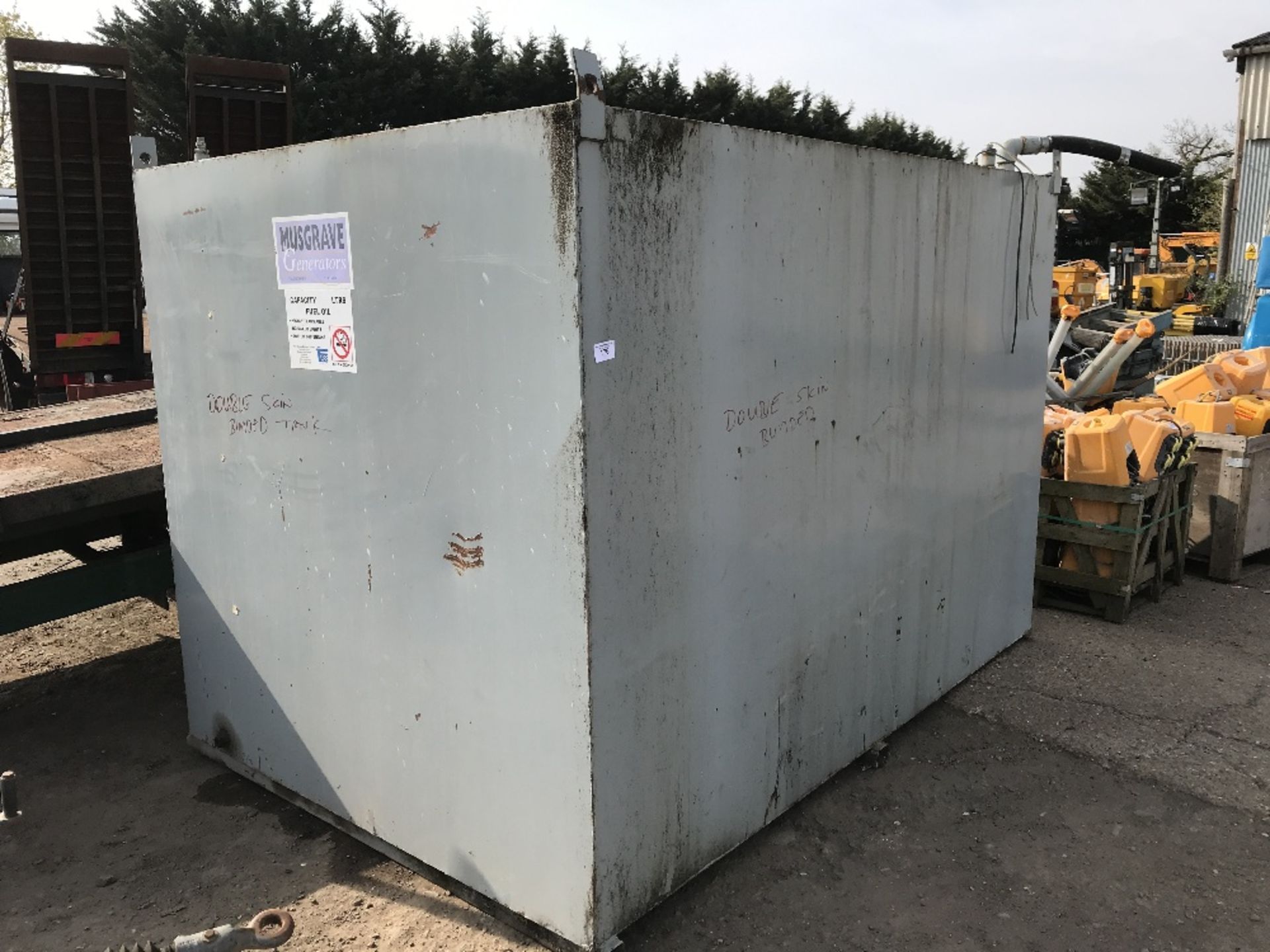 LARGE CAPACITY BUDED FUEL TANK