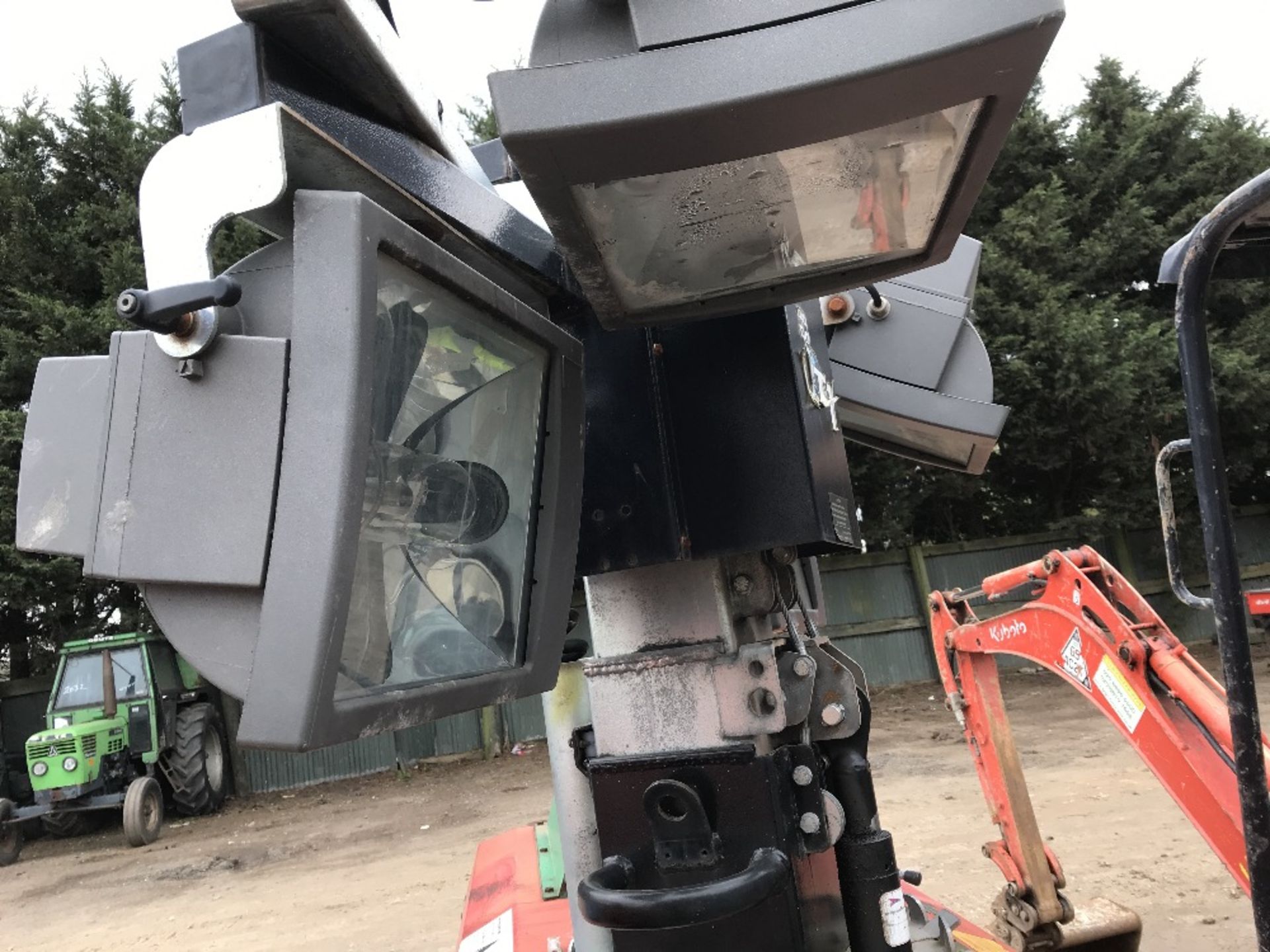 VT1 Eco towed lighting tower when tested was seen to run and make light - Bild 4 aus 4