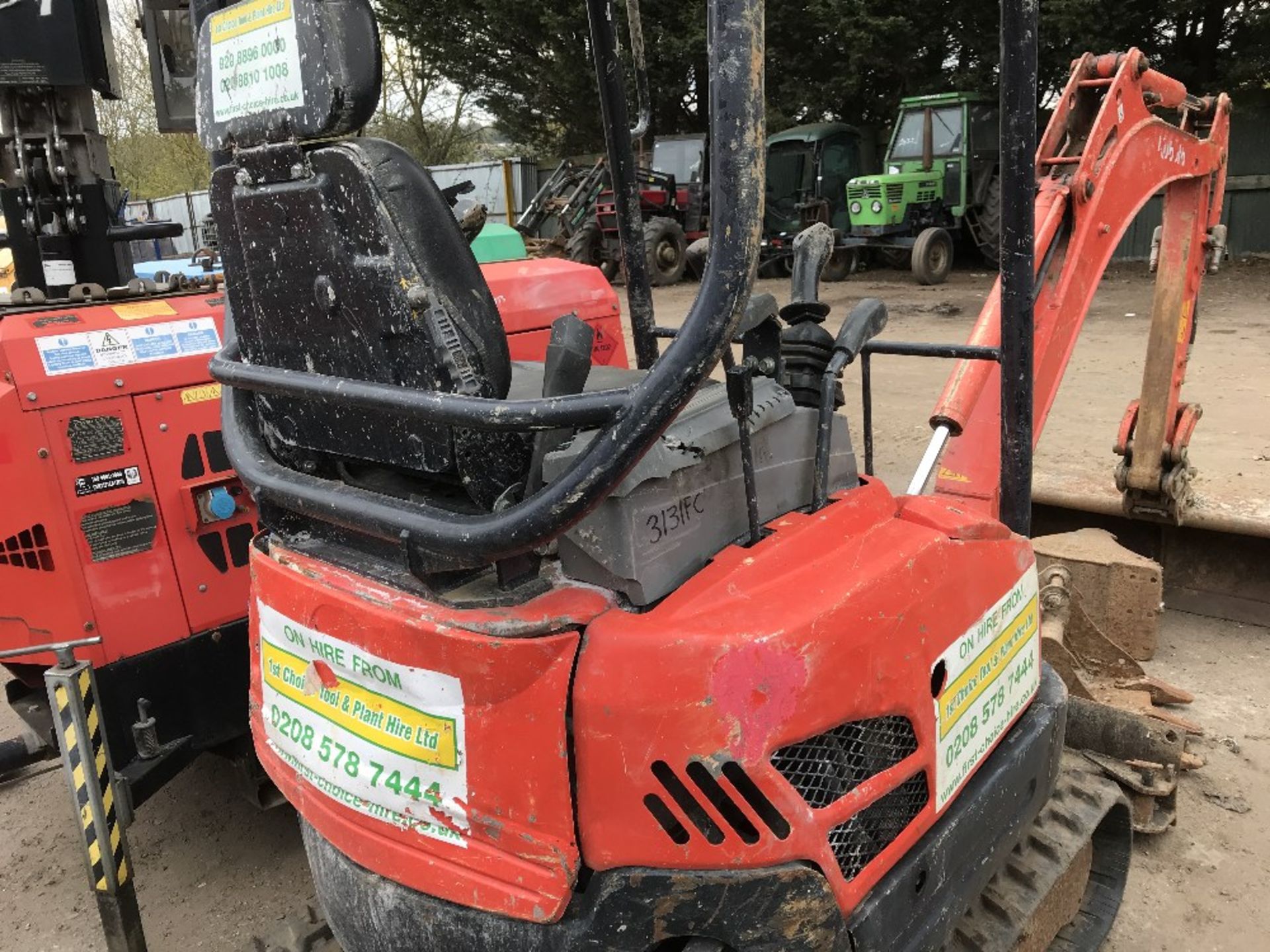 Kubota U17-3 mini digger c/w expanding tracks, red key and 3no. buckets, yr2010, 3565rec.hrs. when - Image 3 of 5