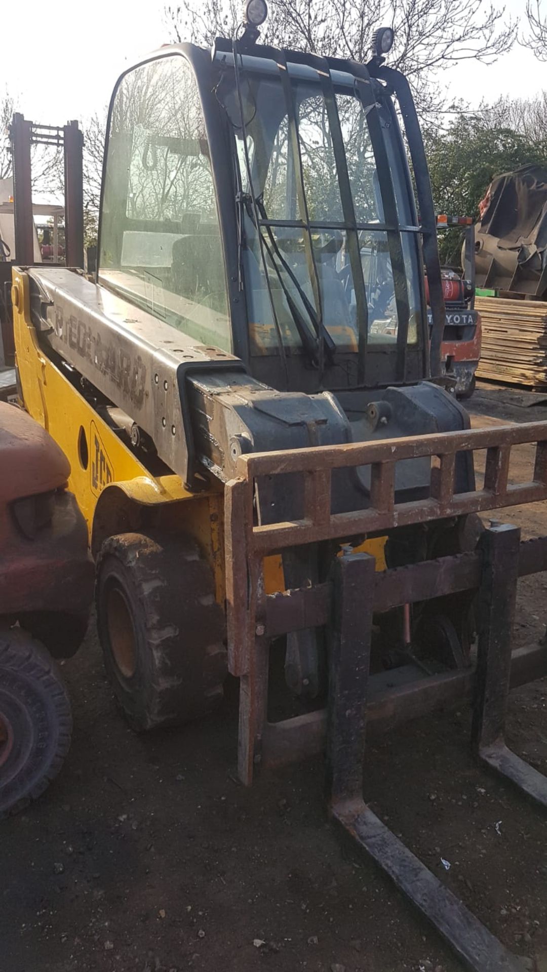 JCB TLT30D DIESEL TELETRUCK, YEAR 2008. SN:1176167......LOCATED IN CHIGWELL, ESSEX VENDORS NOTES: - Image 3 of 4