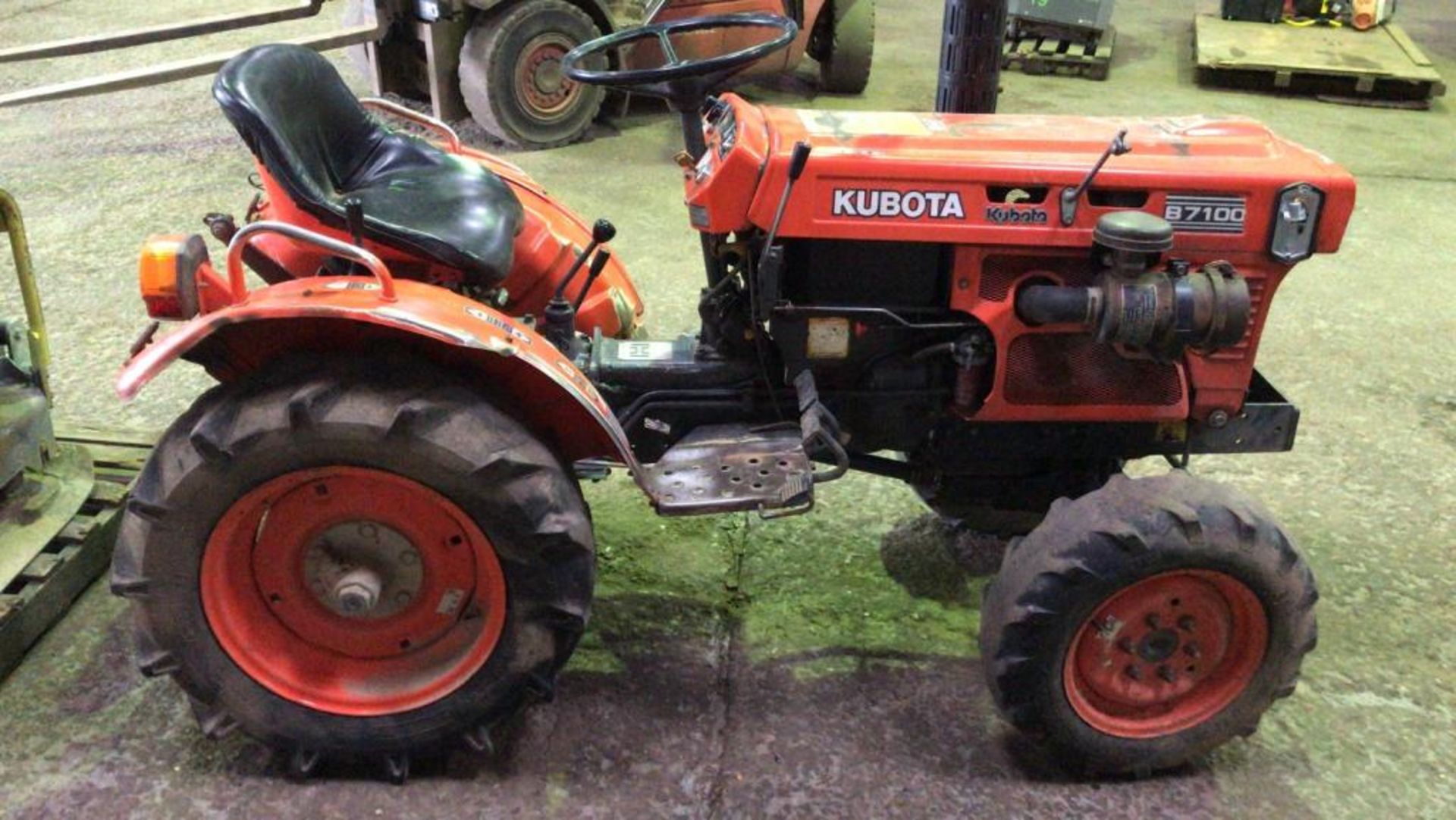 KUBOTA B7100 4WD COMPACT TRACTOR SN:83774 when tested was seen to start, drive and pto turned..NB: