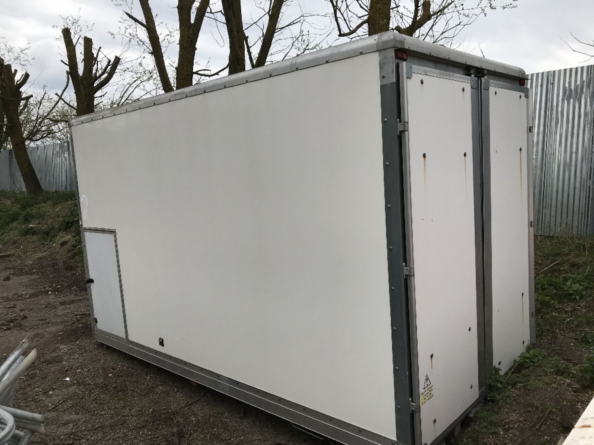 GRP box lorry body with barn doors, white, 15ft length approx. Sold Under The Auctioneers Margin - Image 3 of 4