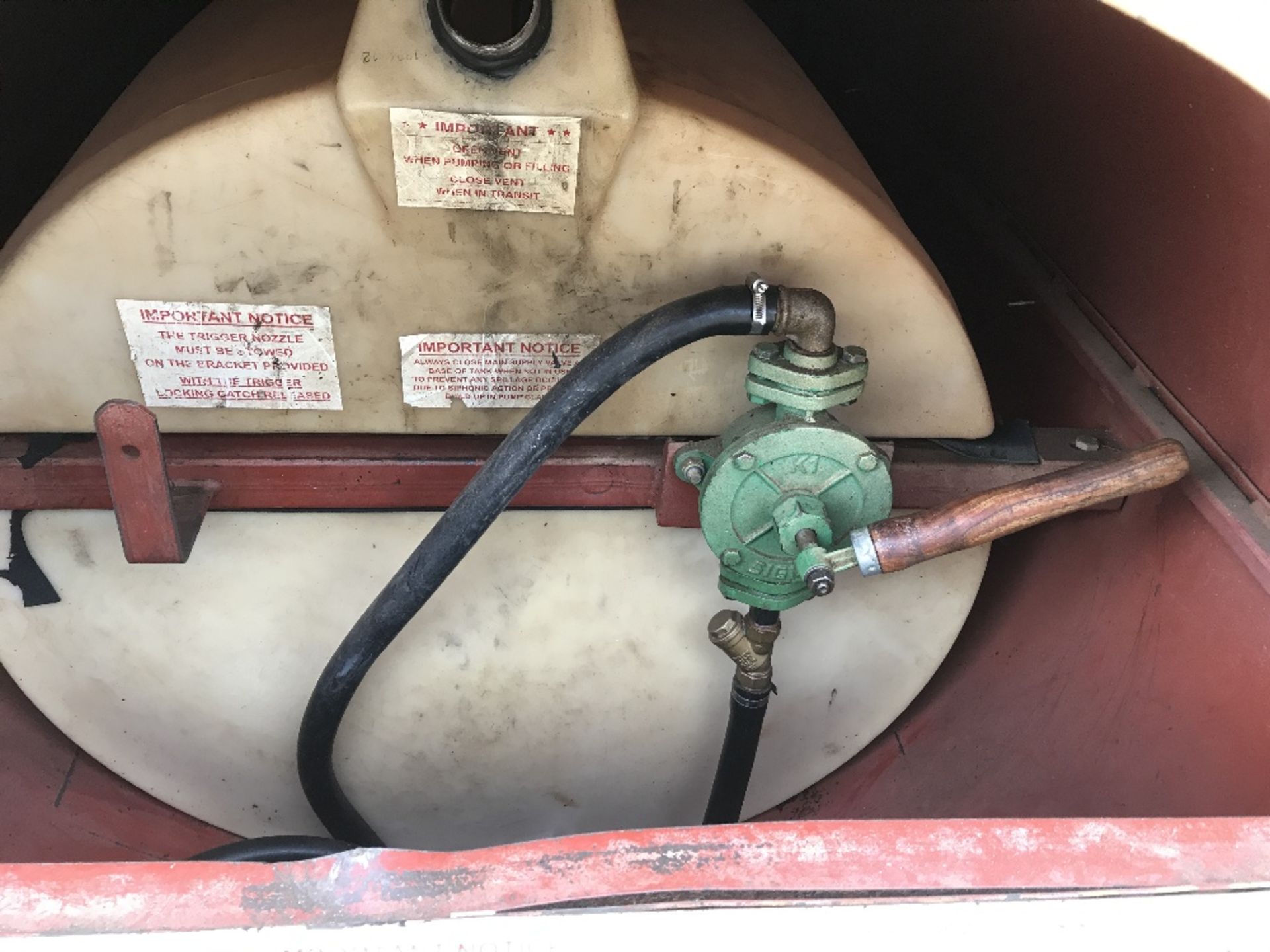 TRAILER ENGINEERING BUNDED FUEL TANK COMPLETE WITH PUMP AND HOSE - Image 3 of 3