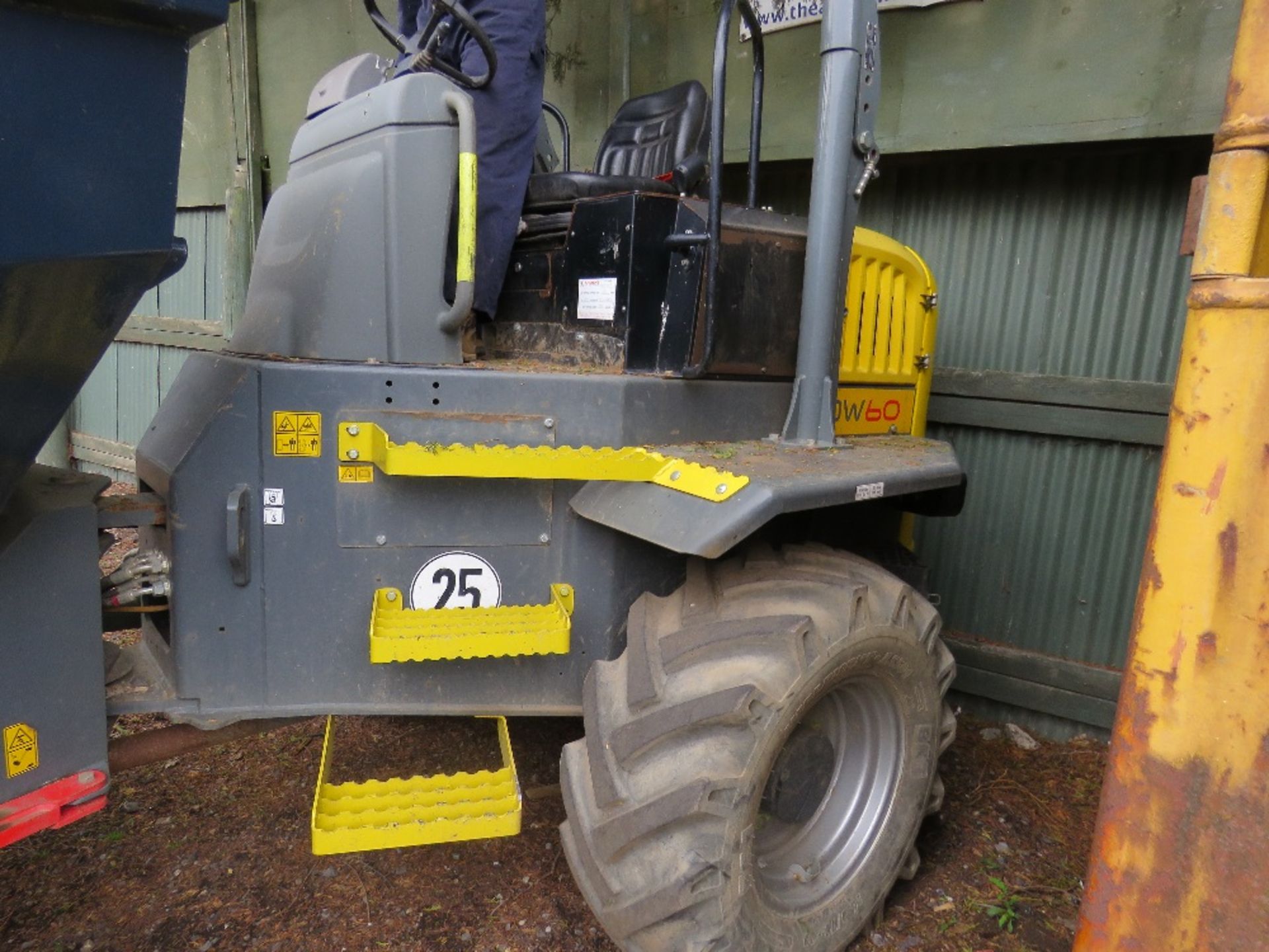 IFOR WILLIAMS TRIAXLE LIVESTOCK TRAILER C/W SHEEP DECKS - Image 4 of 9