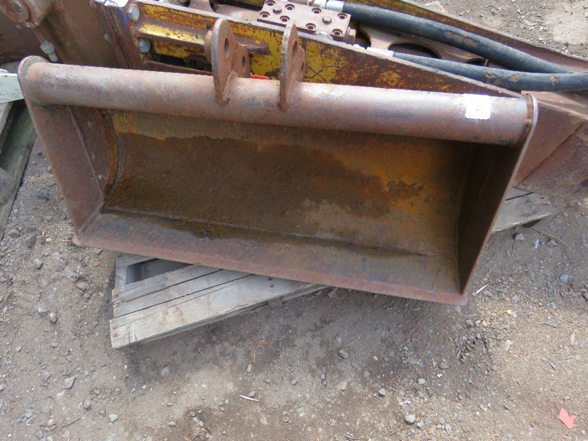 MINI DIGGER GRADING BUCKET