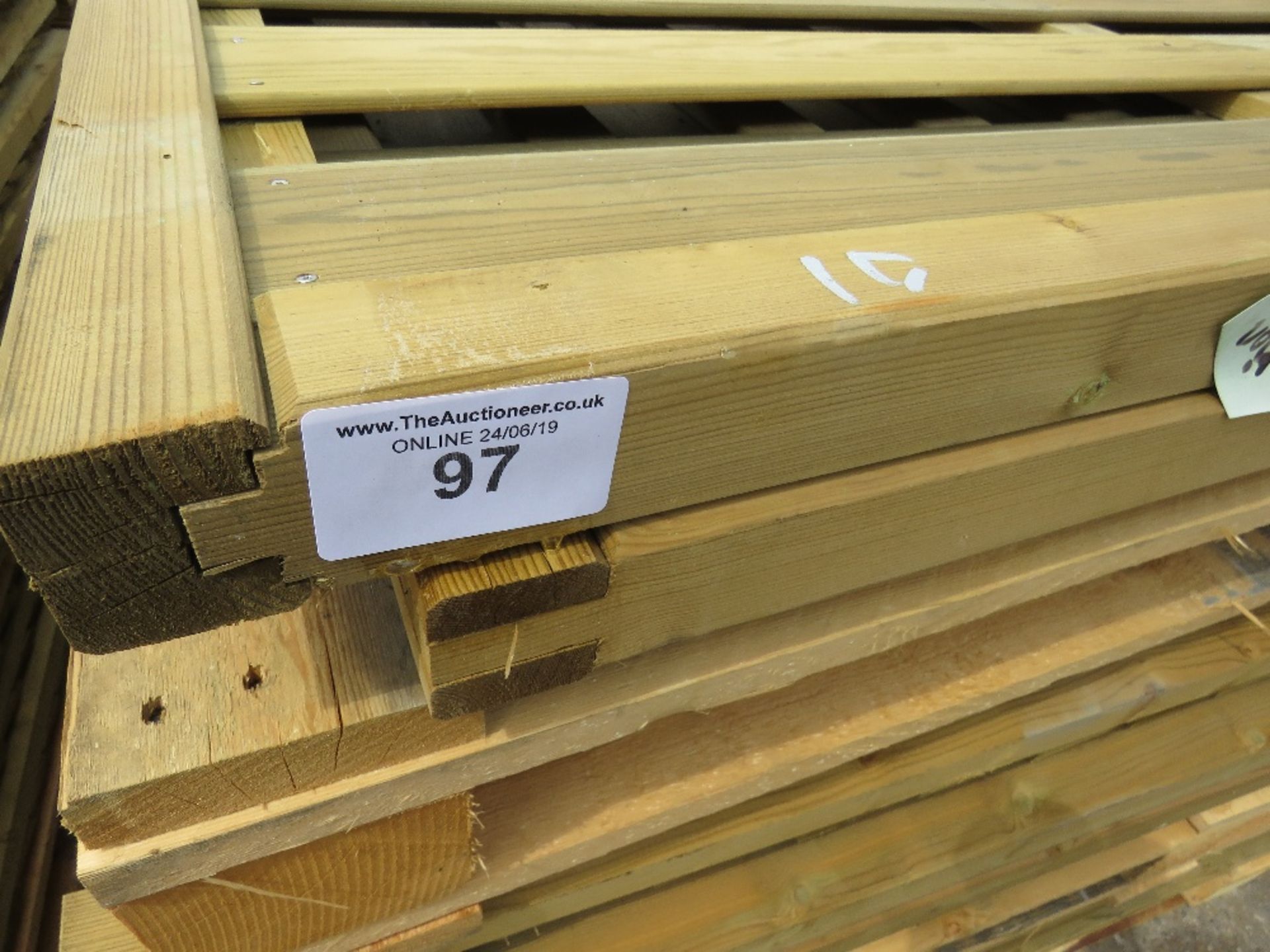 10 X ASSORTED TIMBER FENCE PANELS - Image 3 of 3