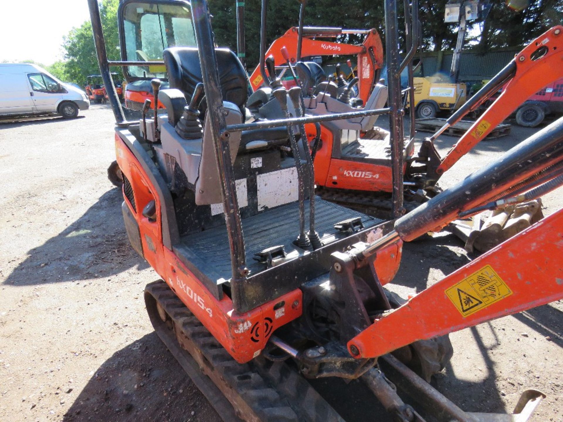 KUBOTA KX015-4 1.5TONNE MINI DIGGER, YEAR 2015 BUILD. SUPPLIED WITH 3 X BUCKETS AS SHOWN, QUICK - Image 6 of 11