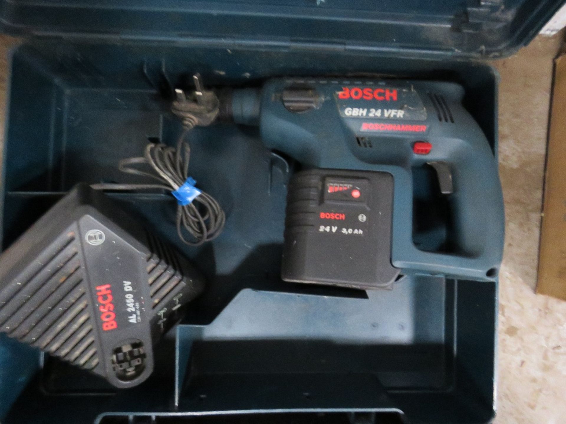 2X BOSCH GBH 24VOLT BATTERY DRILLS - Image 2 of 4