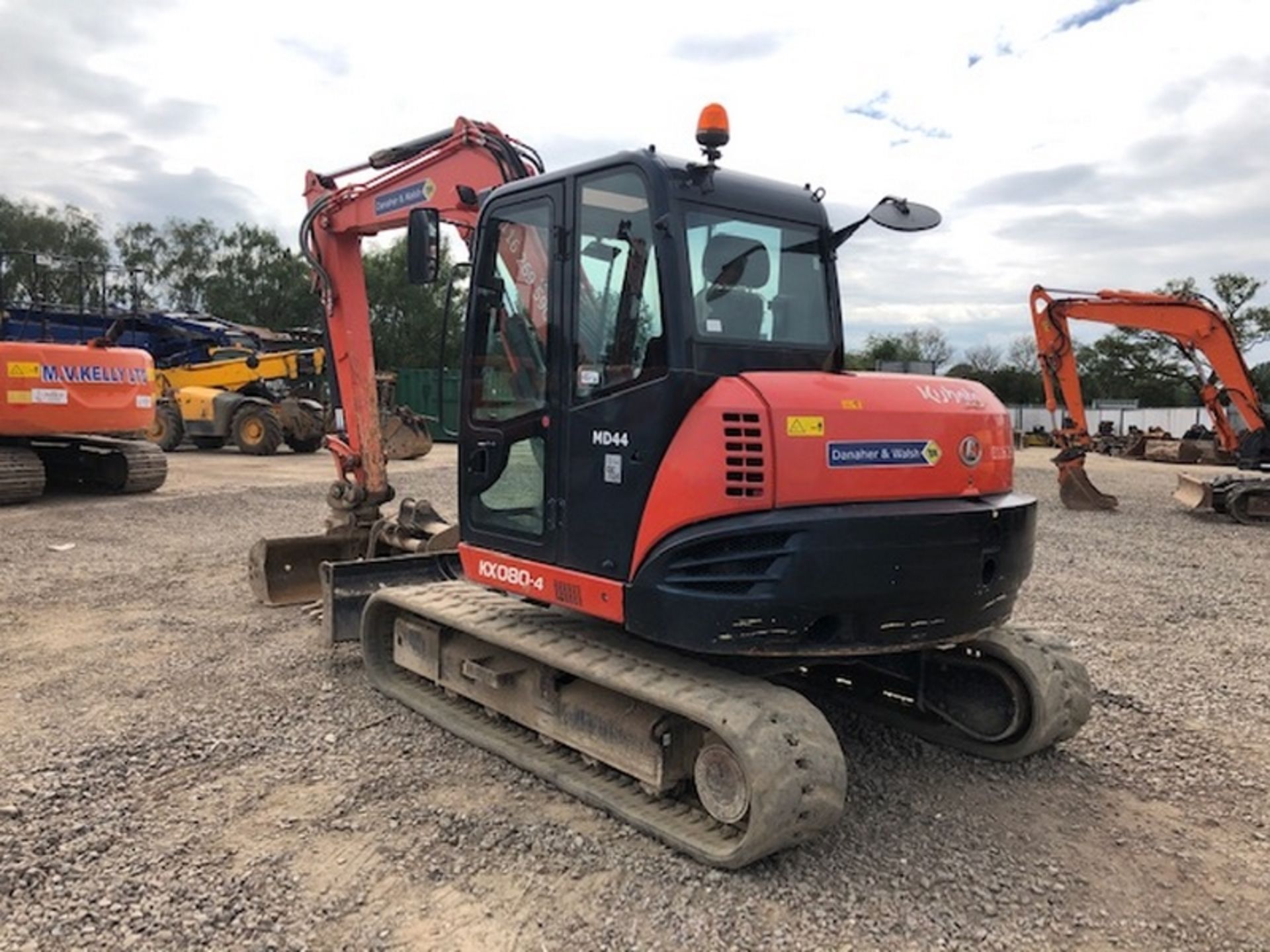 2015 KUBOTA KX080-4 EXCAVATOR, Q/H, BLADE, OFFSET BOOM, RUBBER TRACKS, RED KEY, 2 PIPE HYDRAULICS, - Image 2 of 16