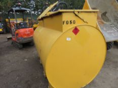TERENCE BARKER 2727 LITRE CAPACITY DIESEL TANK WITH PUMP AND HOSE