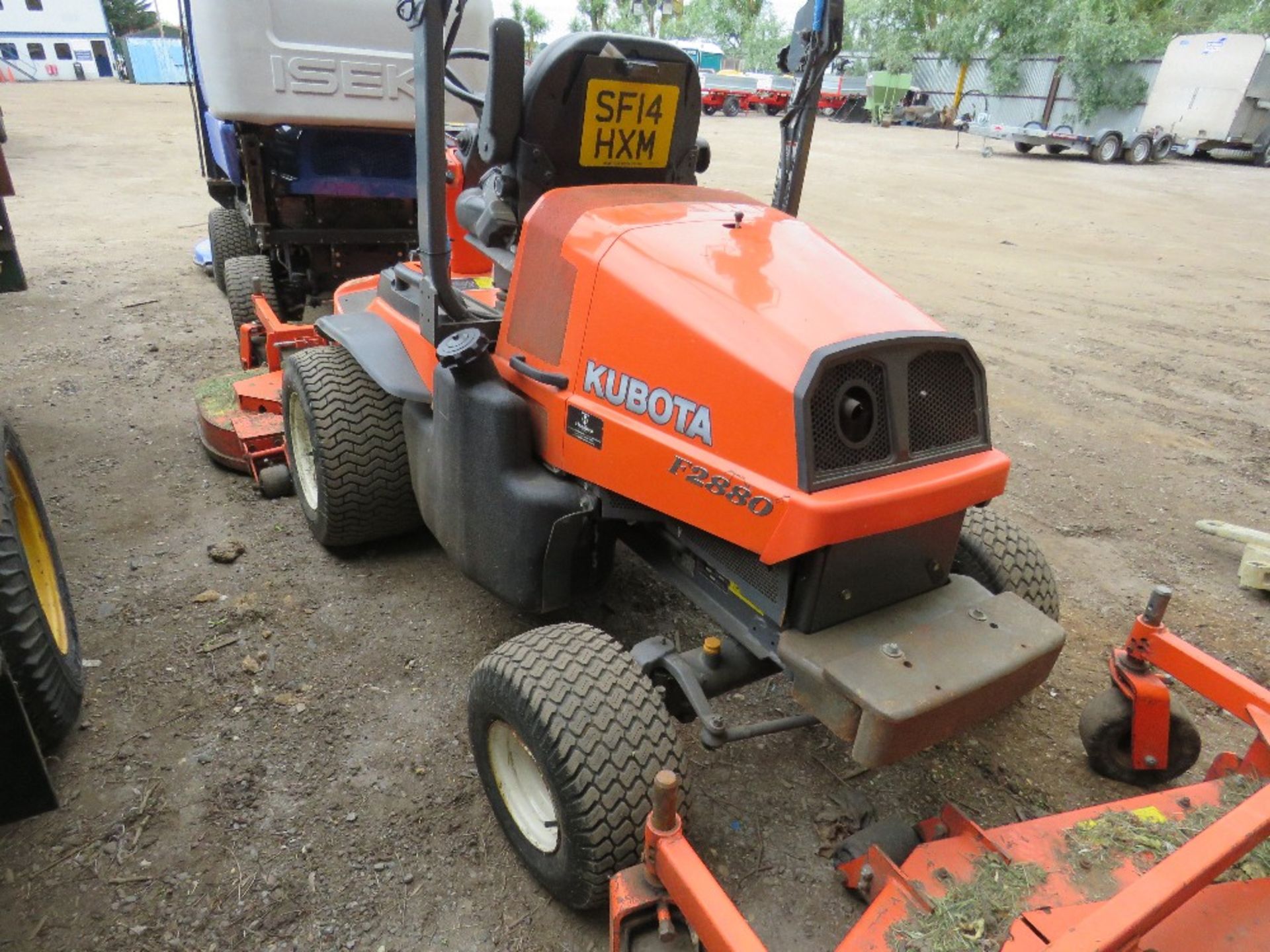 KUBOTA F2880 RIDE ON MOWER WITH OUT FRONT ROTARY DECK, YEAR 2014, 2670REC HRS REG:SF14 HXM WHEN - Image 5 of 8