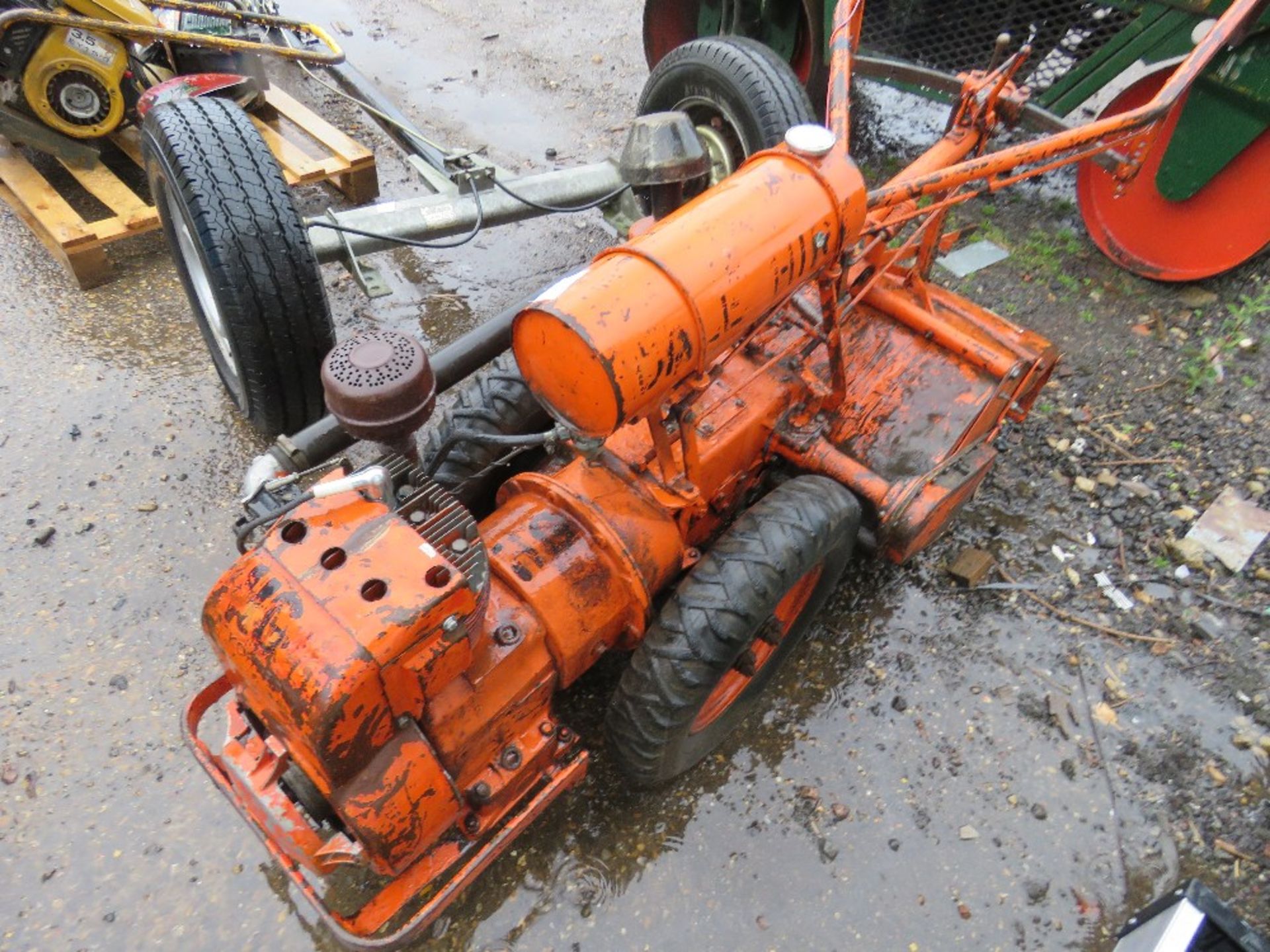 HOWARD GEM PETROL ENGINED REAR TINE ROTORVATOR