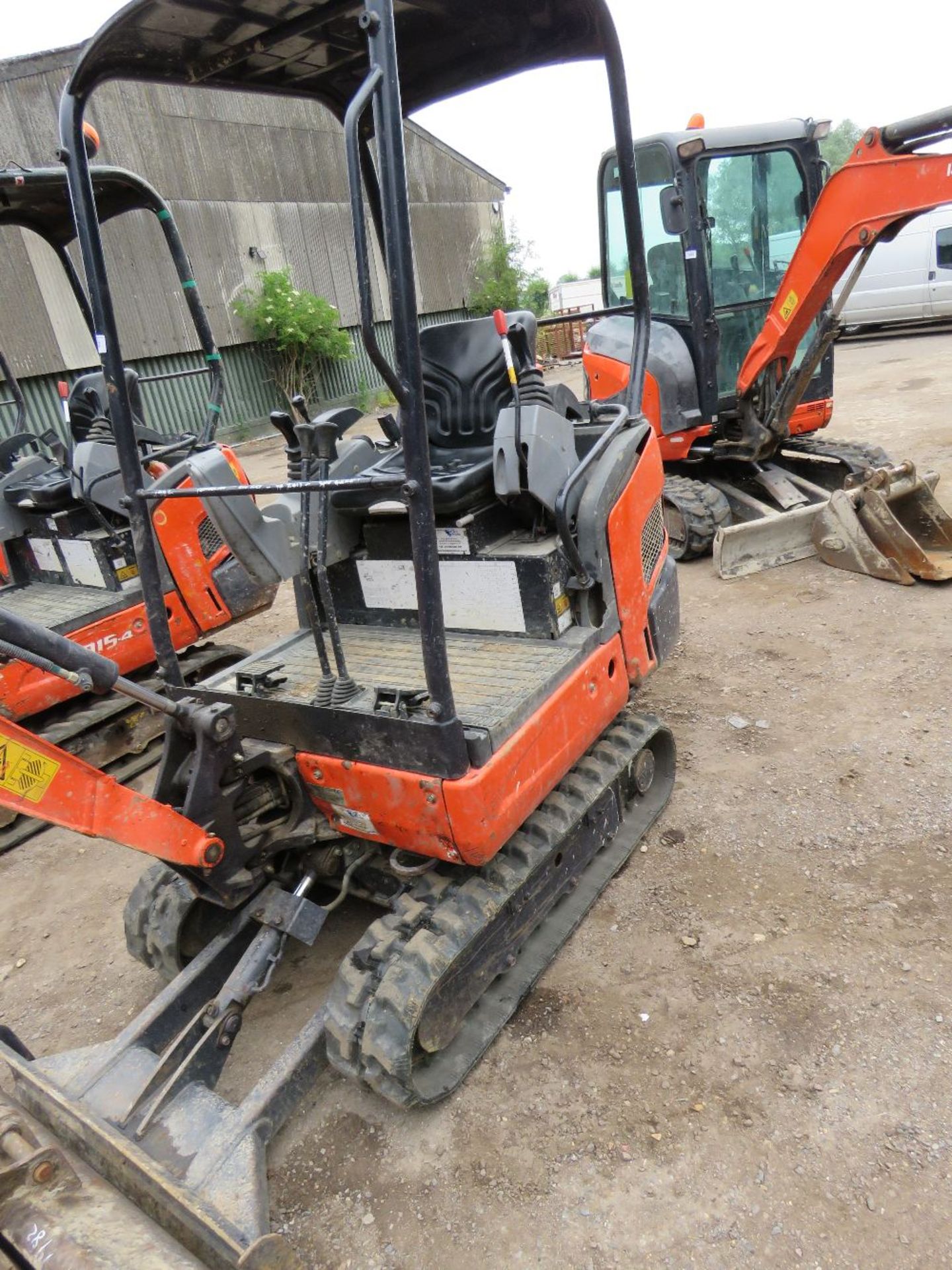 KUBOTA KX015-4 1.5TONNE MINI DIGGER, YEAR 2015 BUILD. SUPPLIED WITH 3 X BUCKETS AS SHOWN, QUICK - Image 3 of 12