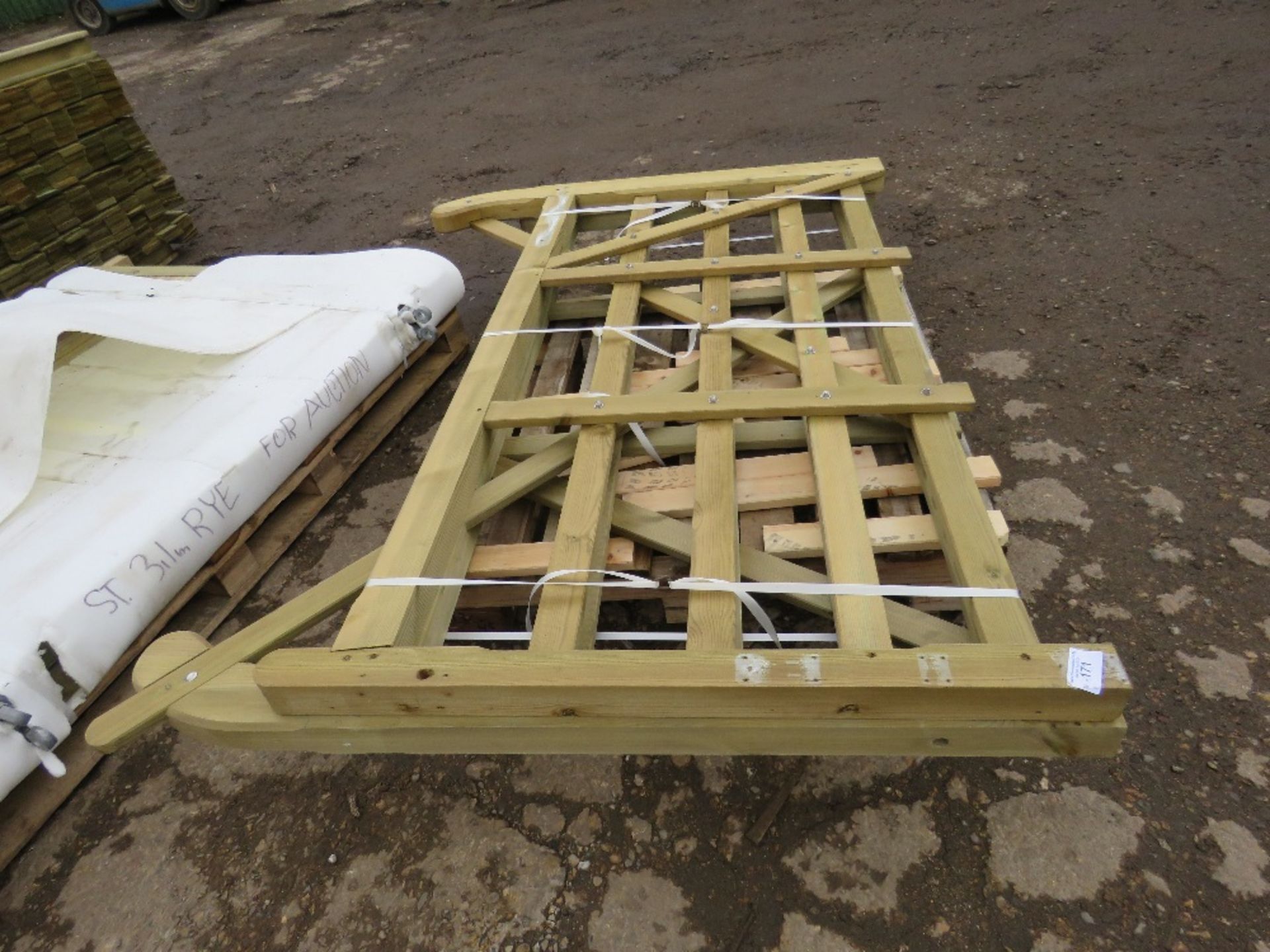 2 X 2.1M TIMBER ENTRANCE GATES - Image 2 of 3