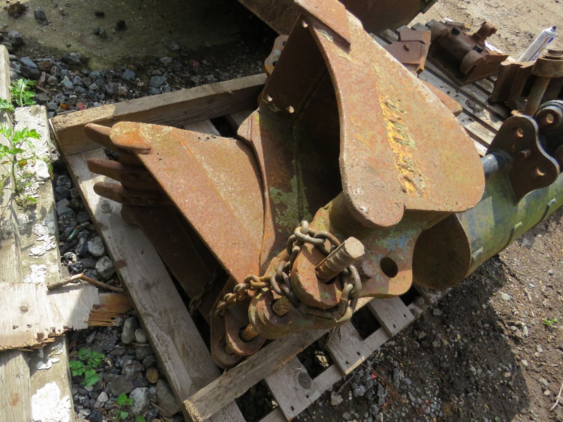 PALLET CONTAINING 5X ASSORTED MINIDIGGER BUCKETS - Image 4 of 4