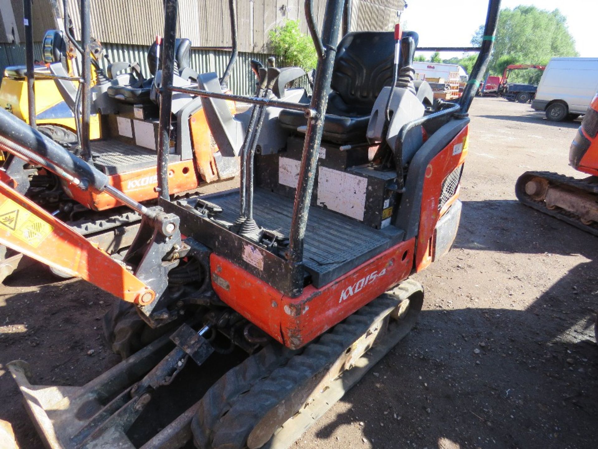 KUBOTA KX015-4 1.5TONNE MINI DIGGER, YEAR 2015 BUILD. SUPPLIED WITH 3 X BUCKETS AS SHOWN, QUICK - Image 9 of 11
