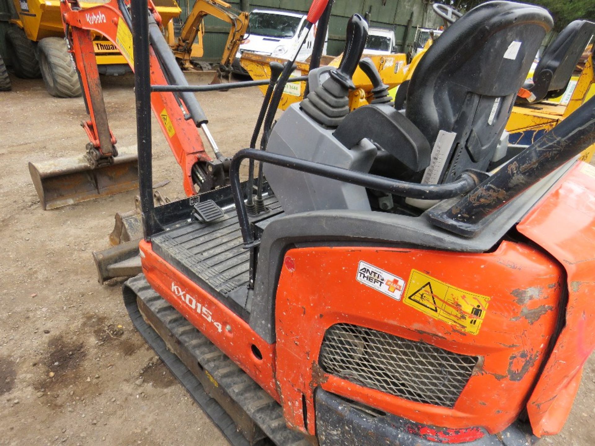 KUBOTA KX015-4 1.5TONNE MINI DIGGER, YEAR 2015 BUILD. SUPPLIED WITH 2 X BUCKETS AS SHOWN, QUICK - Image 4 of 13