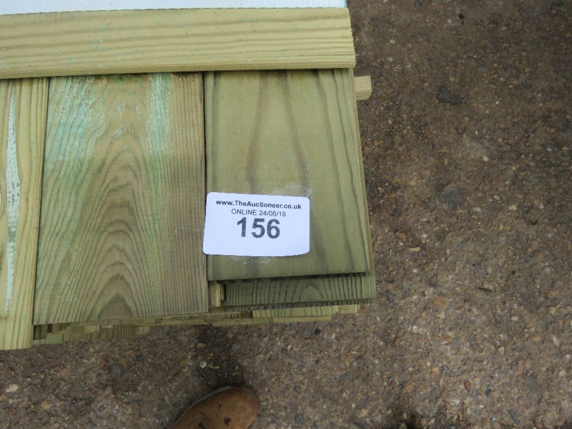 PACK OF MACHINED FENCING SLATS, 10CM WIDE X 1.75 METRE LENGTH - Image 3 of 3