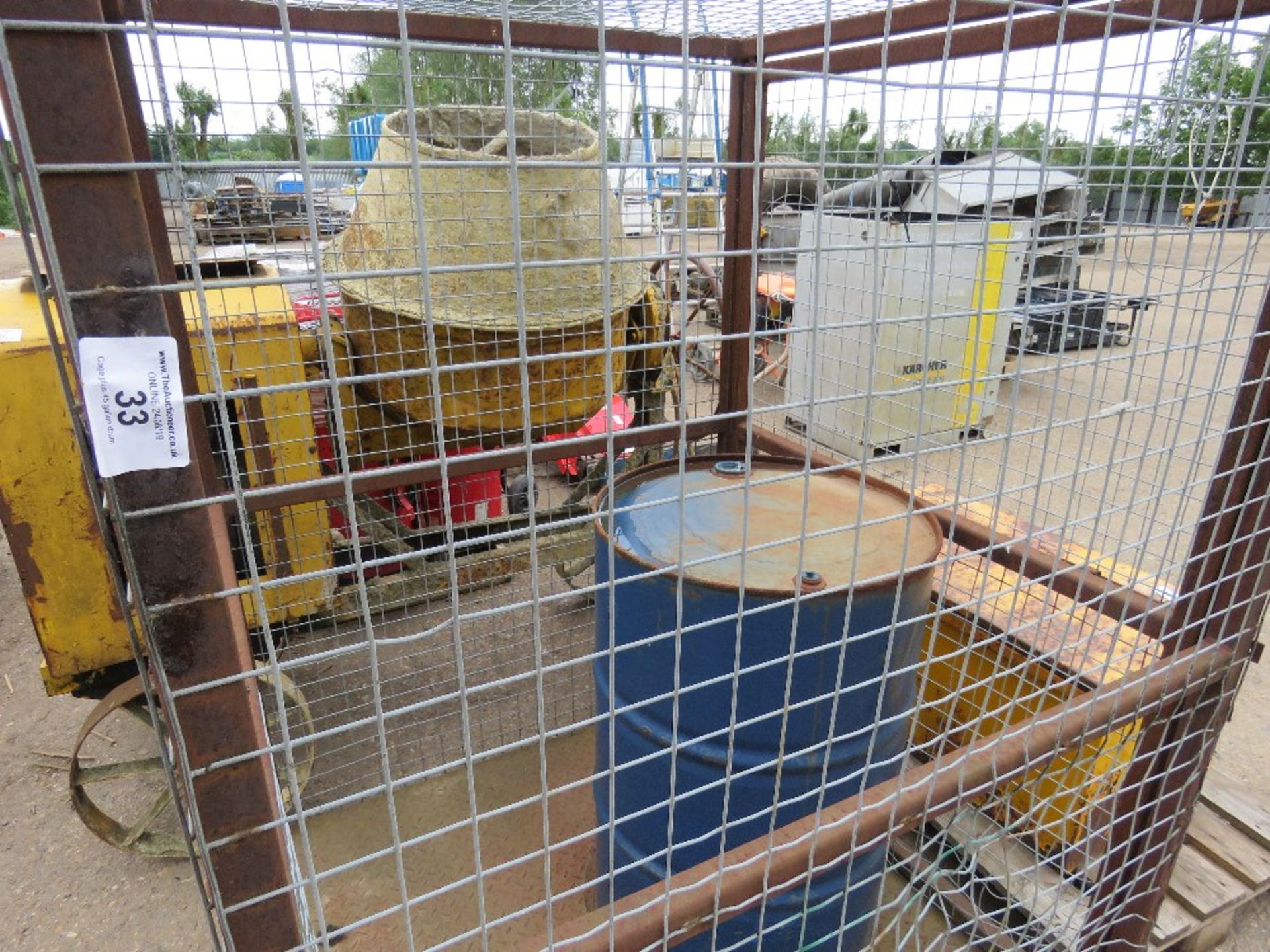 Cage plus 45 gallon drum - Image 2 of 2