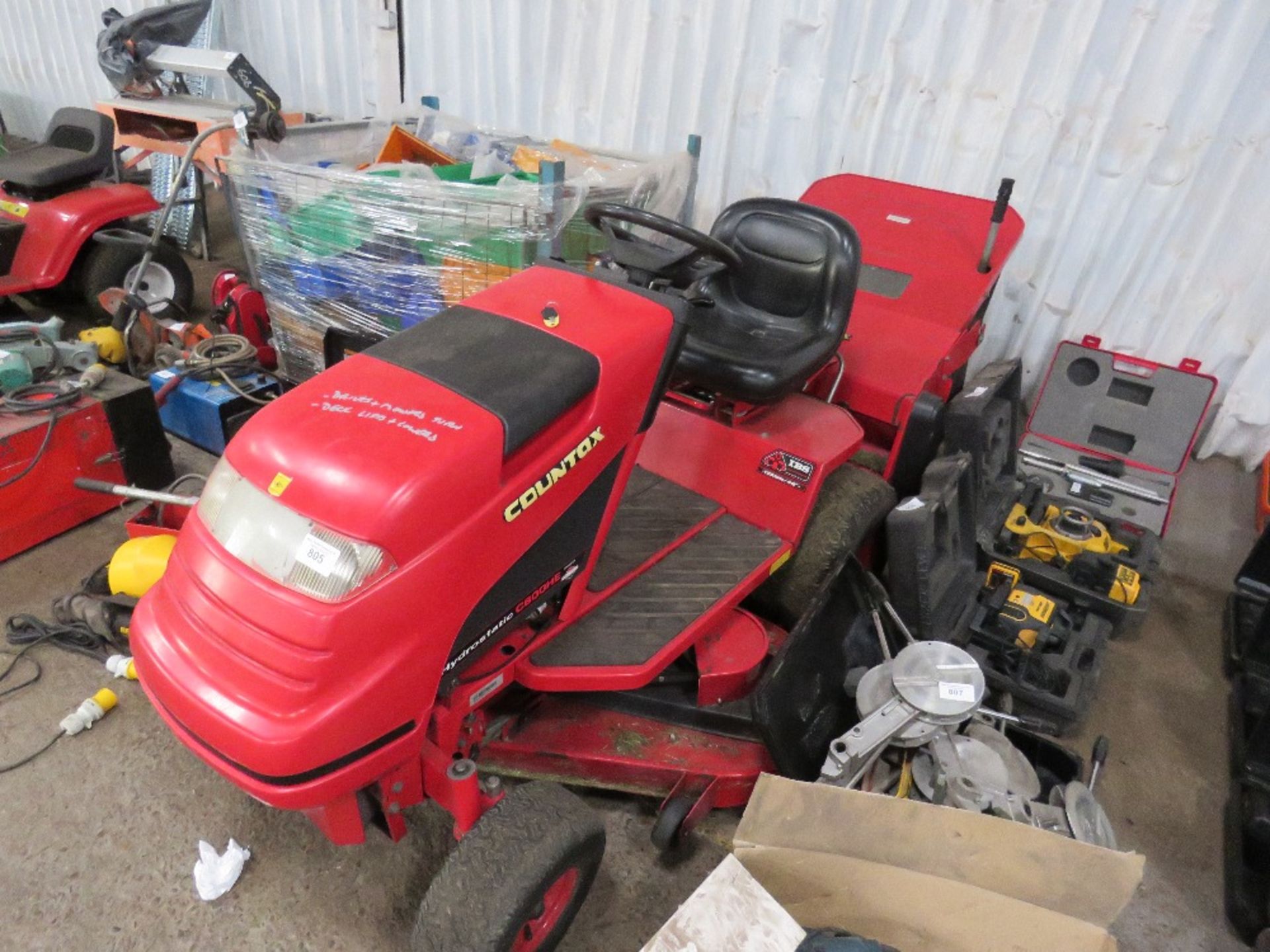 COUNTAX C800HE RIDE ON MOWER C/W COLLECTOR WHEN TESTED WAS SEEN TO RUN AND DRIVE AND MOWER TURNED - Image 4 of 8