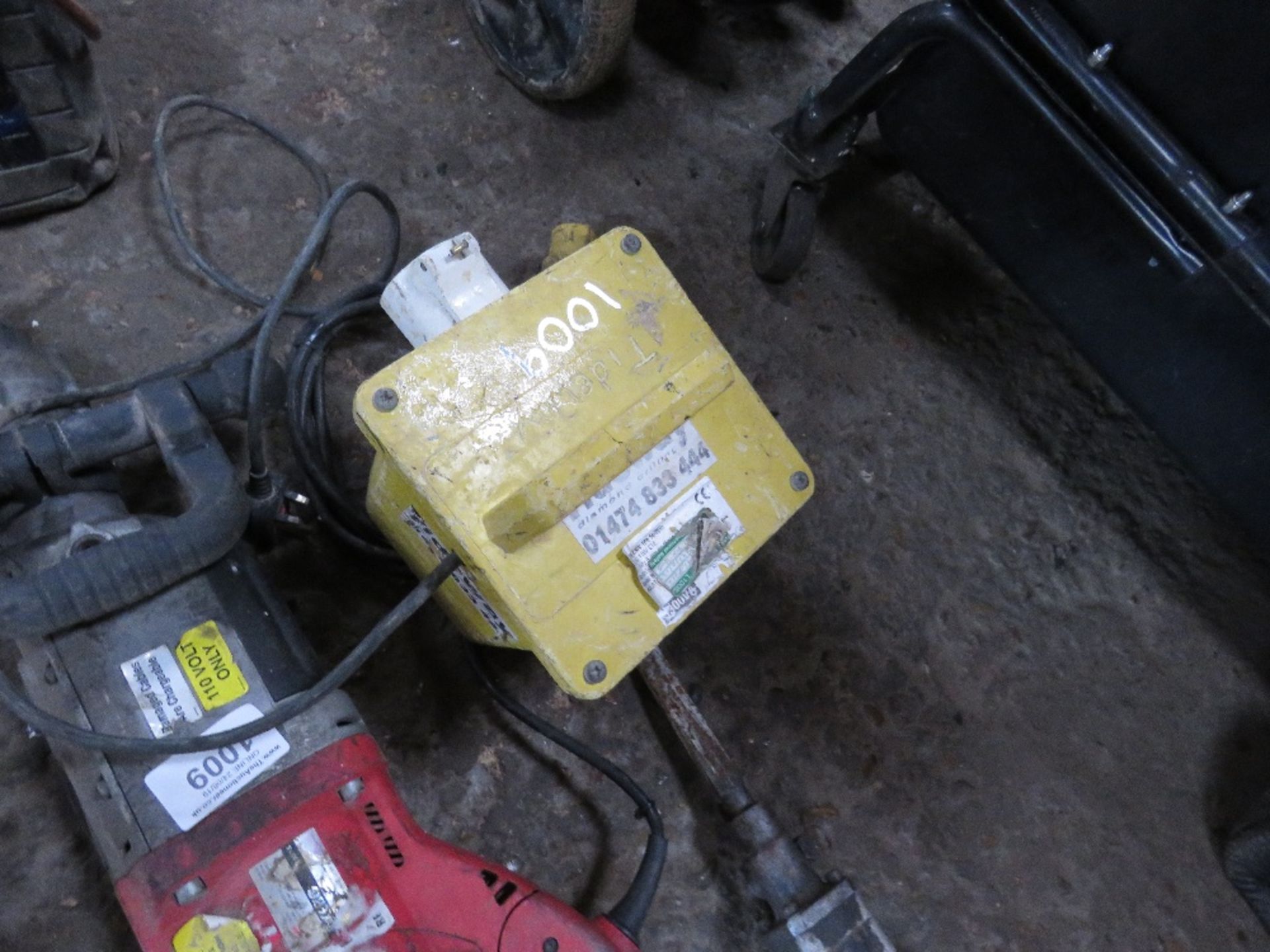 MILWAUKEE HEAVY DUTY BREAKER COMPLETE WITH TRANSFORMER - Image 2 of 2