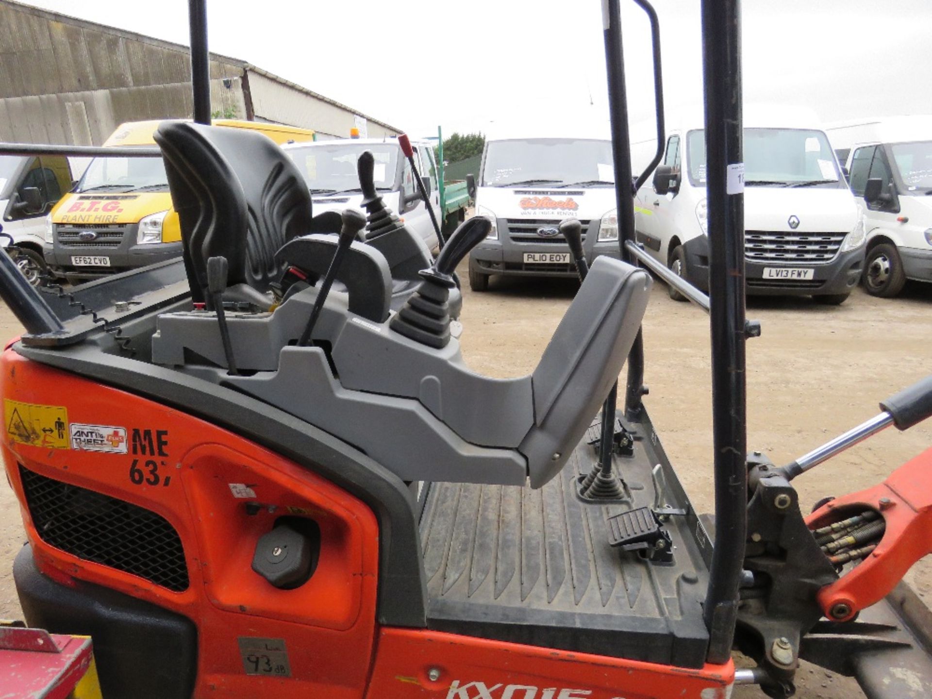 Kubota KX015 1.5tonne mini digger with set of 3NO. buckets, yr2016. PN:ME637 Sourced from company - Image 5 of 8