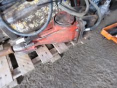 ATLAS COPCO HYDRAULIC BREAKER ON 35MM PINS, SUITABLE FOR 1.5-3 TONNE EXCAVATOR. WORKING WHEN LAST