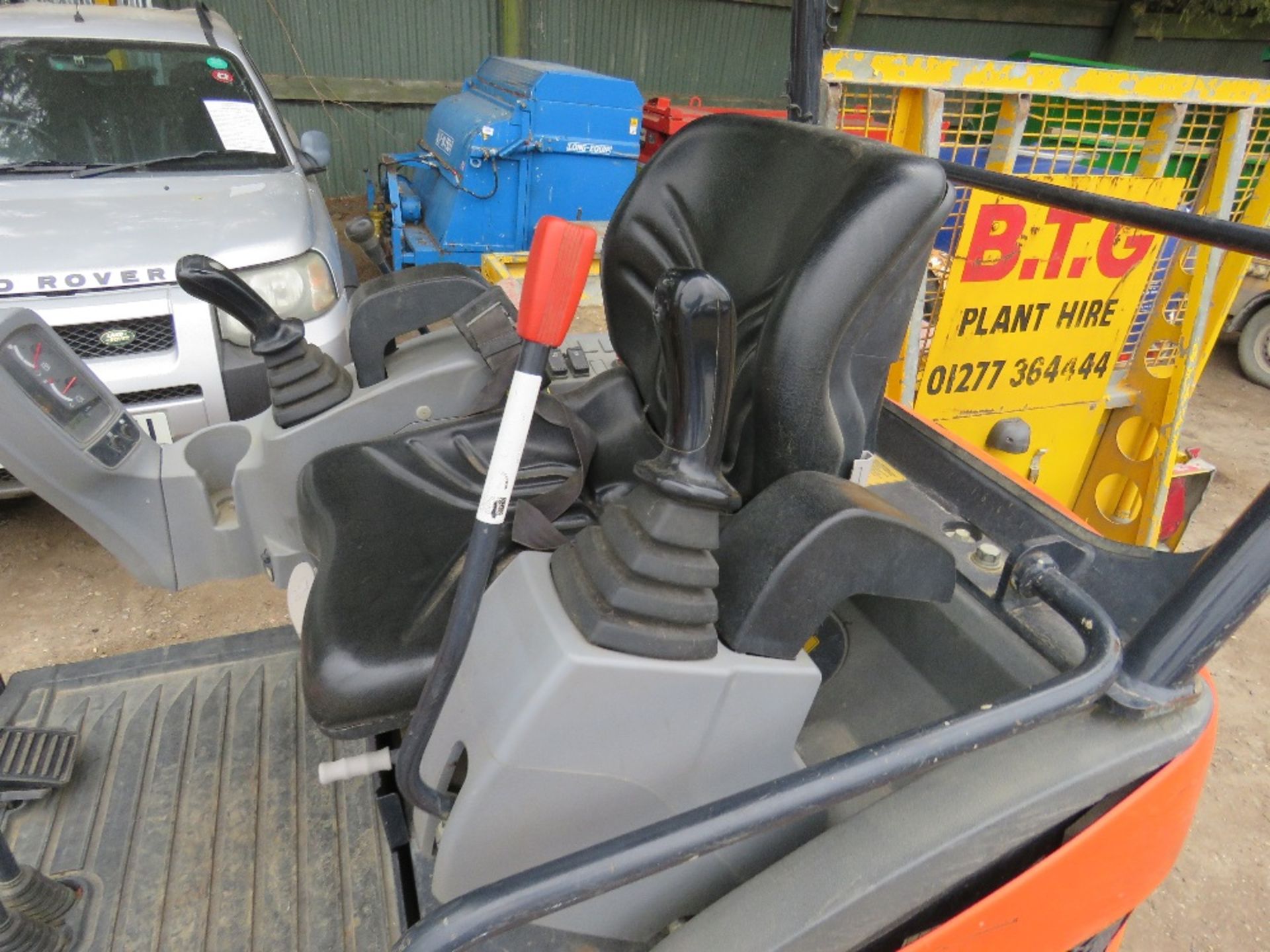 Kubota KX015 1.5tonne mini digger with set of 3NO. buckets, yr2016. PN:ME637 Sourced from company - Image 6 of 8