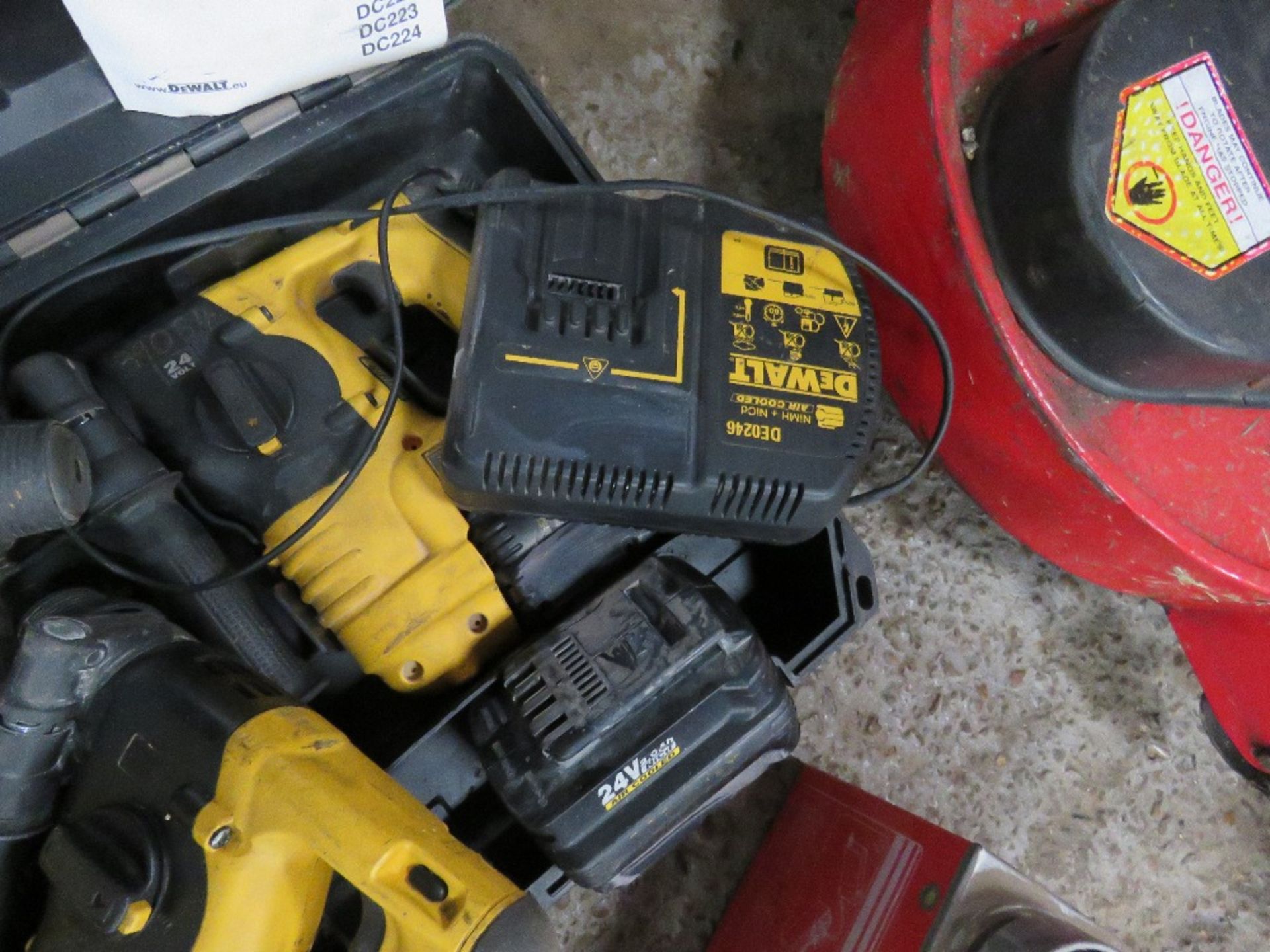 BOX OF DEWALT 24VOLT BATTERY DRILLS/SUNDRIES - Image 2 of 4