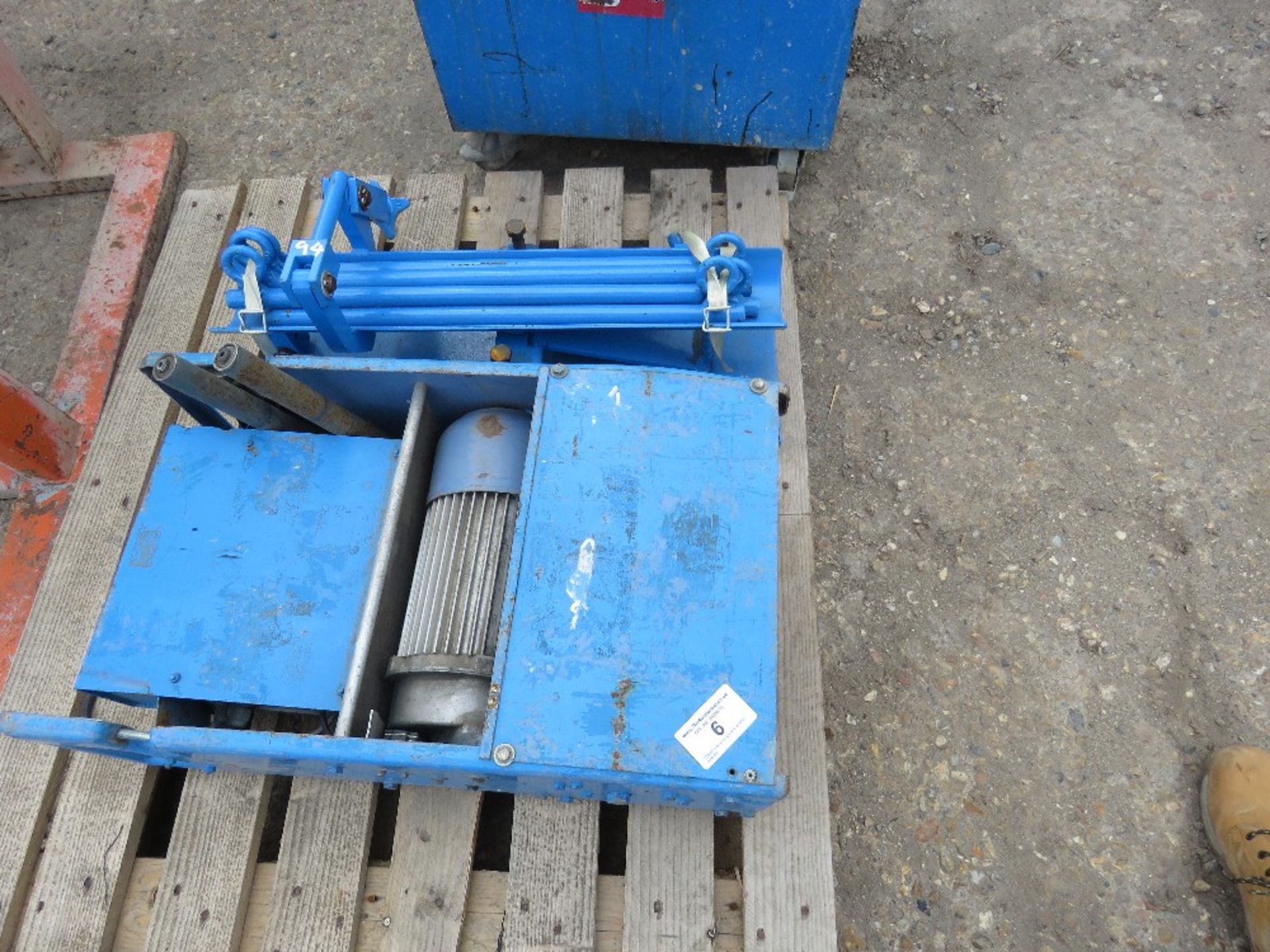 Winch unit plus mole launching unit