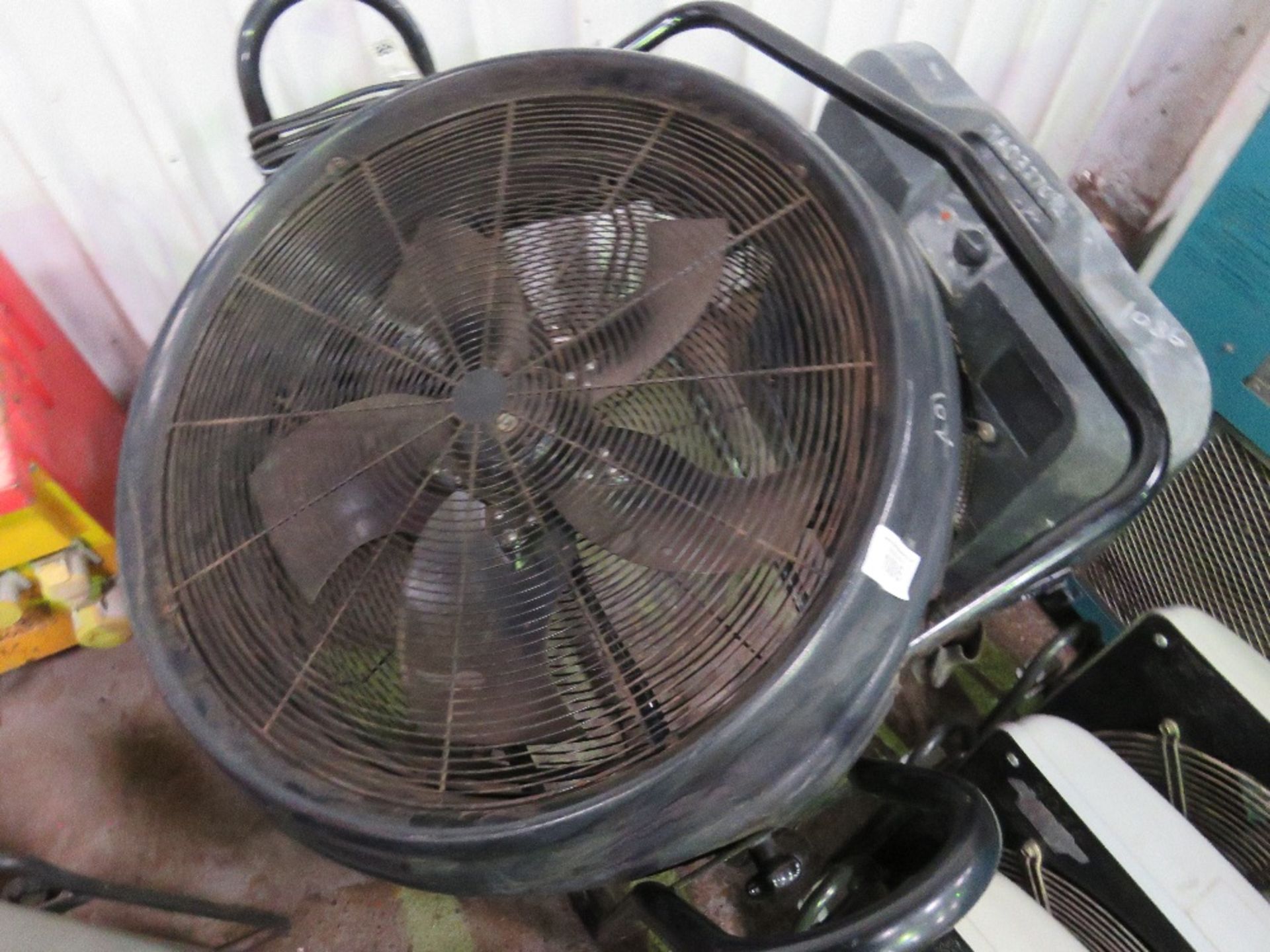 LARGE BLACK AIR FAN AND ANOTHER - Image 2 of 4