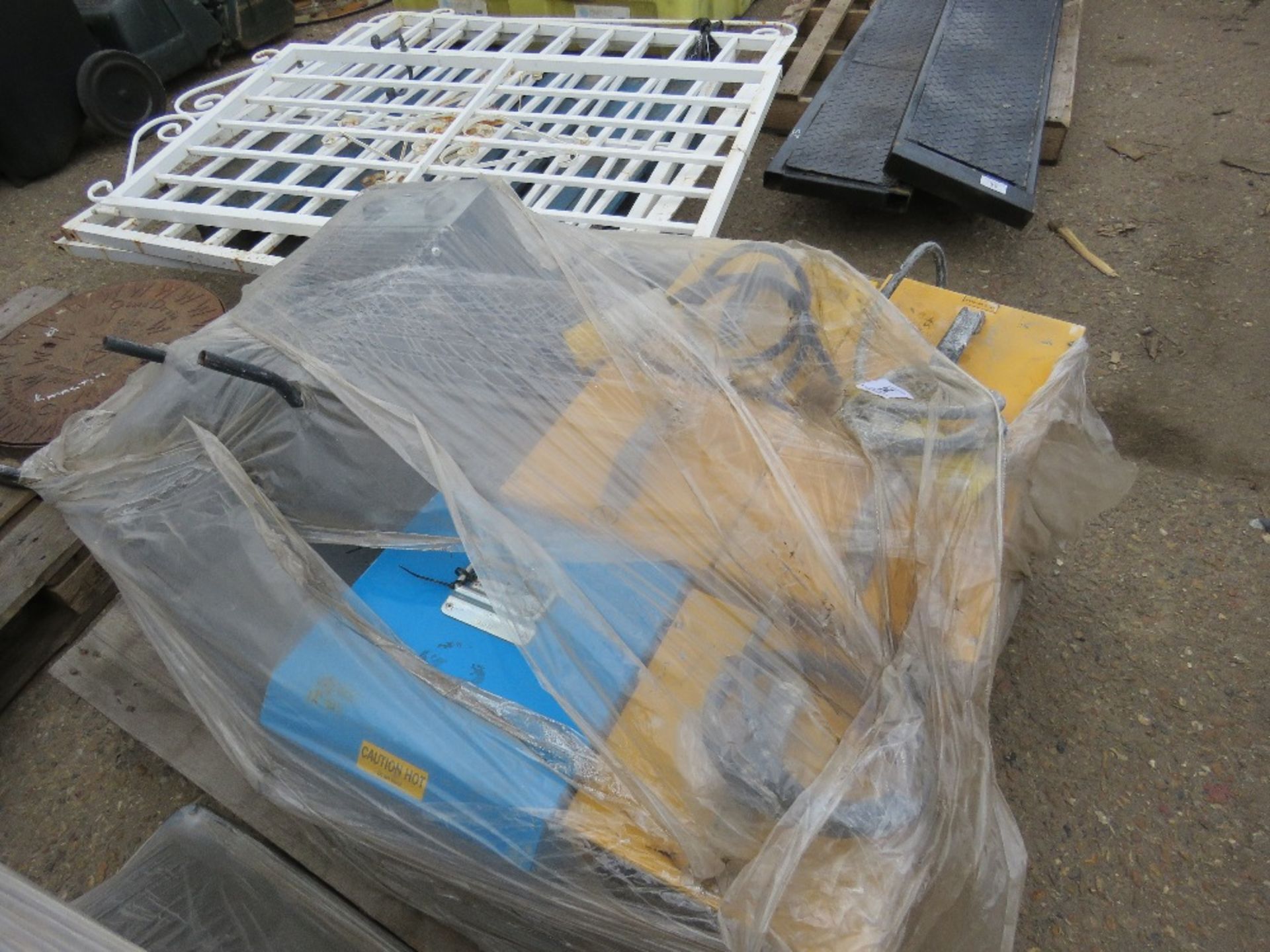 Pallet of mixed heaters