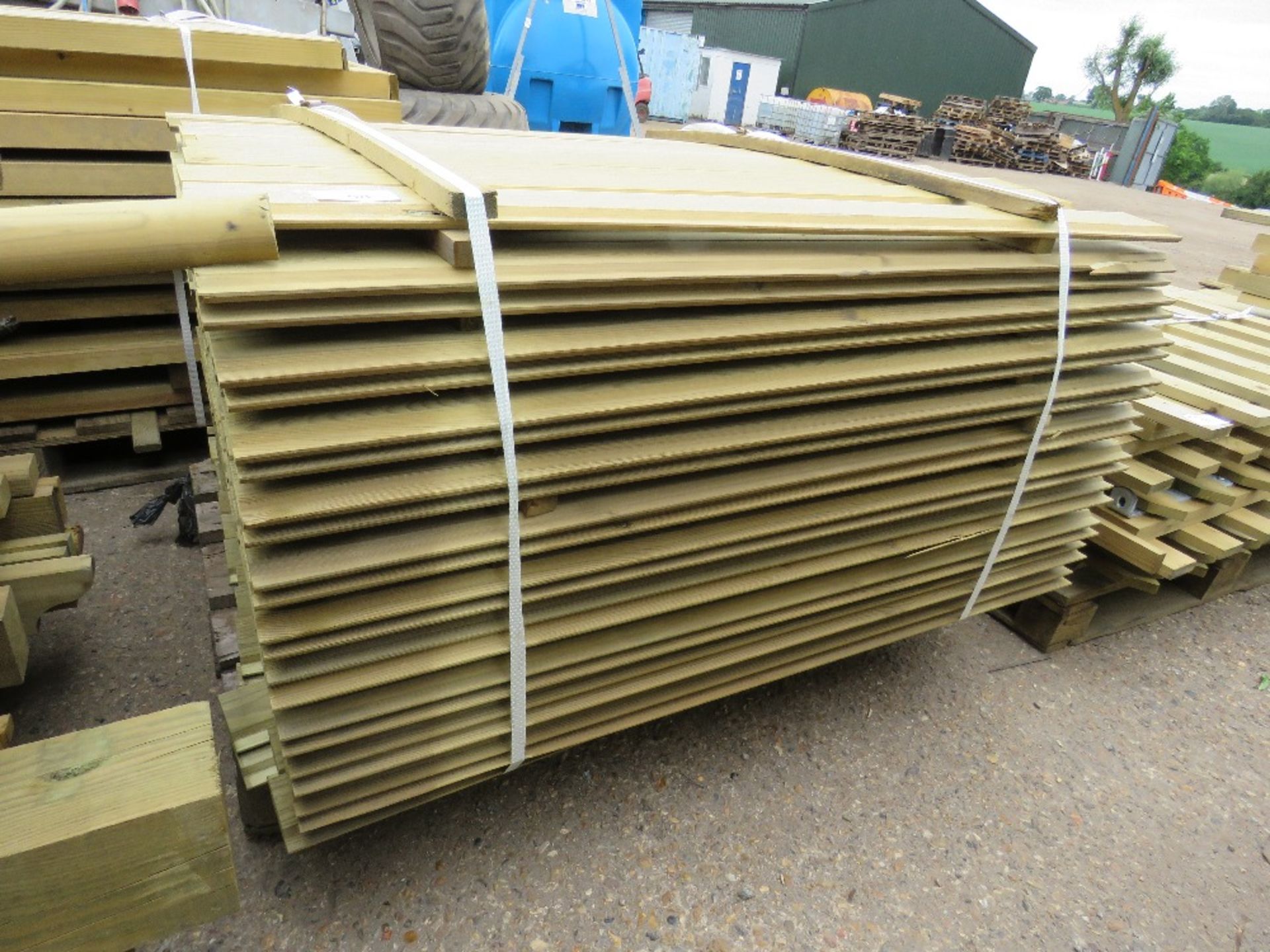 PALLET OF 1.1METRE LENGTH SHIP LAP TIMBER CLADDING