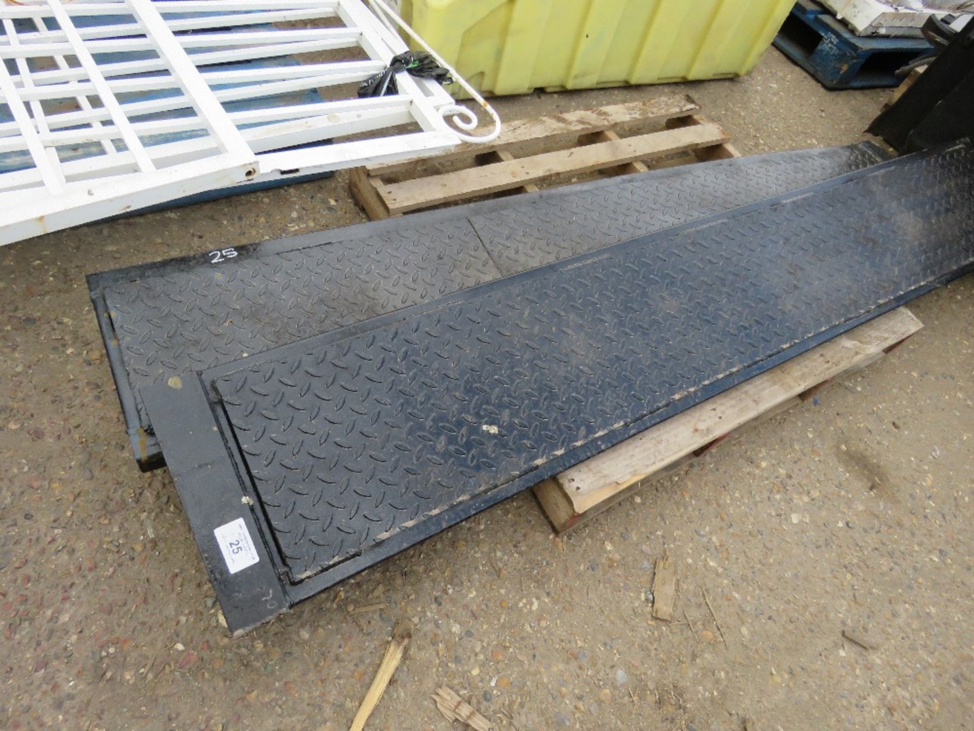 PAIR OF LOADING RAMPS - Image 2 of 2