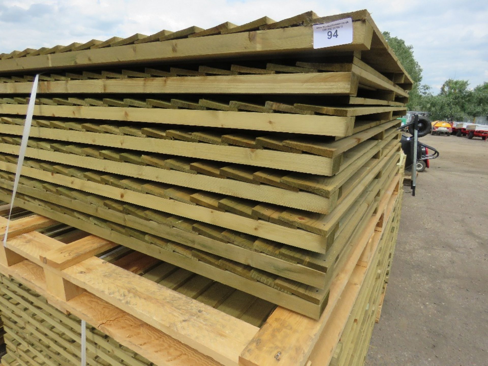 16 X FEATHER EDGE TIMBER FENCE PANELS 1.65M HEIGHT X 1.8M WIDTH