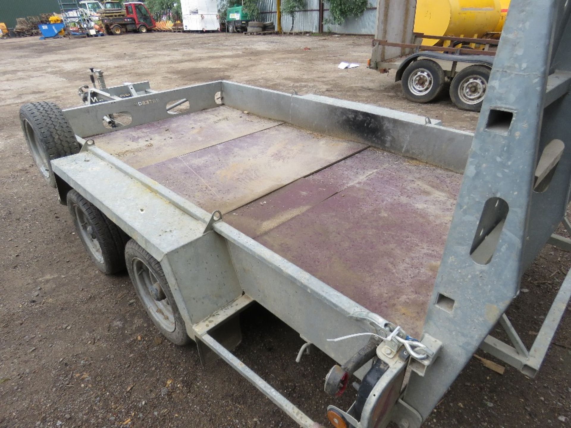 BATESON 3500KG RATED HEAVY DUTY PLANT TRAILER, INTERNAL SIZE 5.5FT X 9FT 6" APPROX - Image 7 of 8