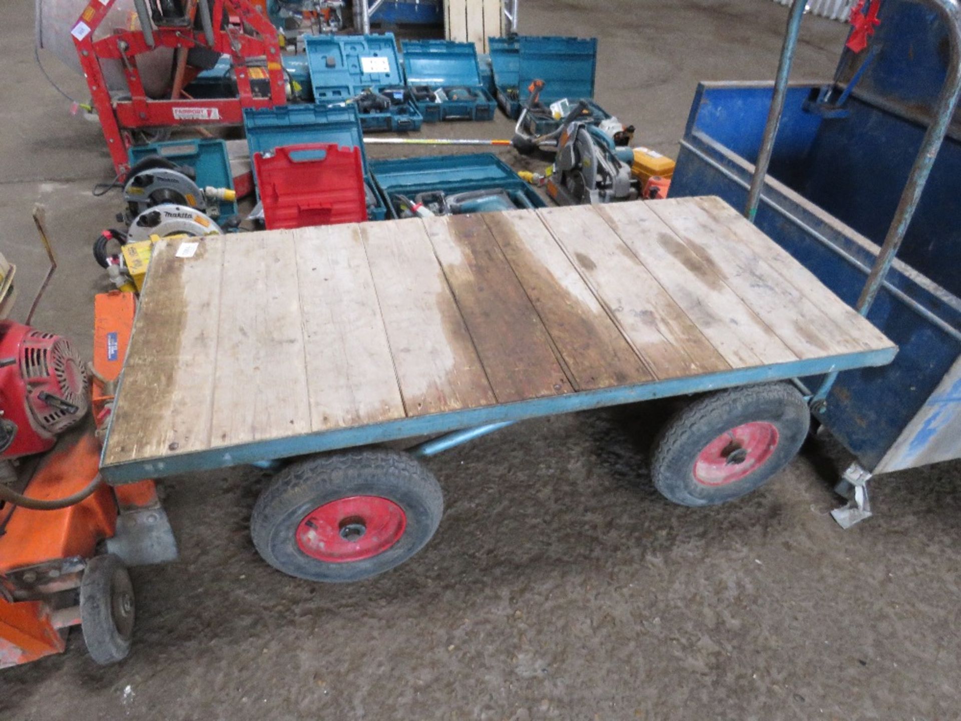 4 WHEEL TROLLEY WITH PNEUMATIC TYRES - Image 2 of 2