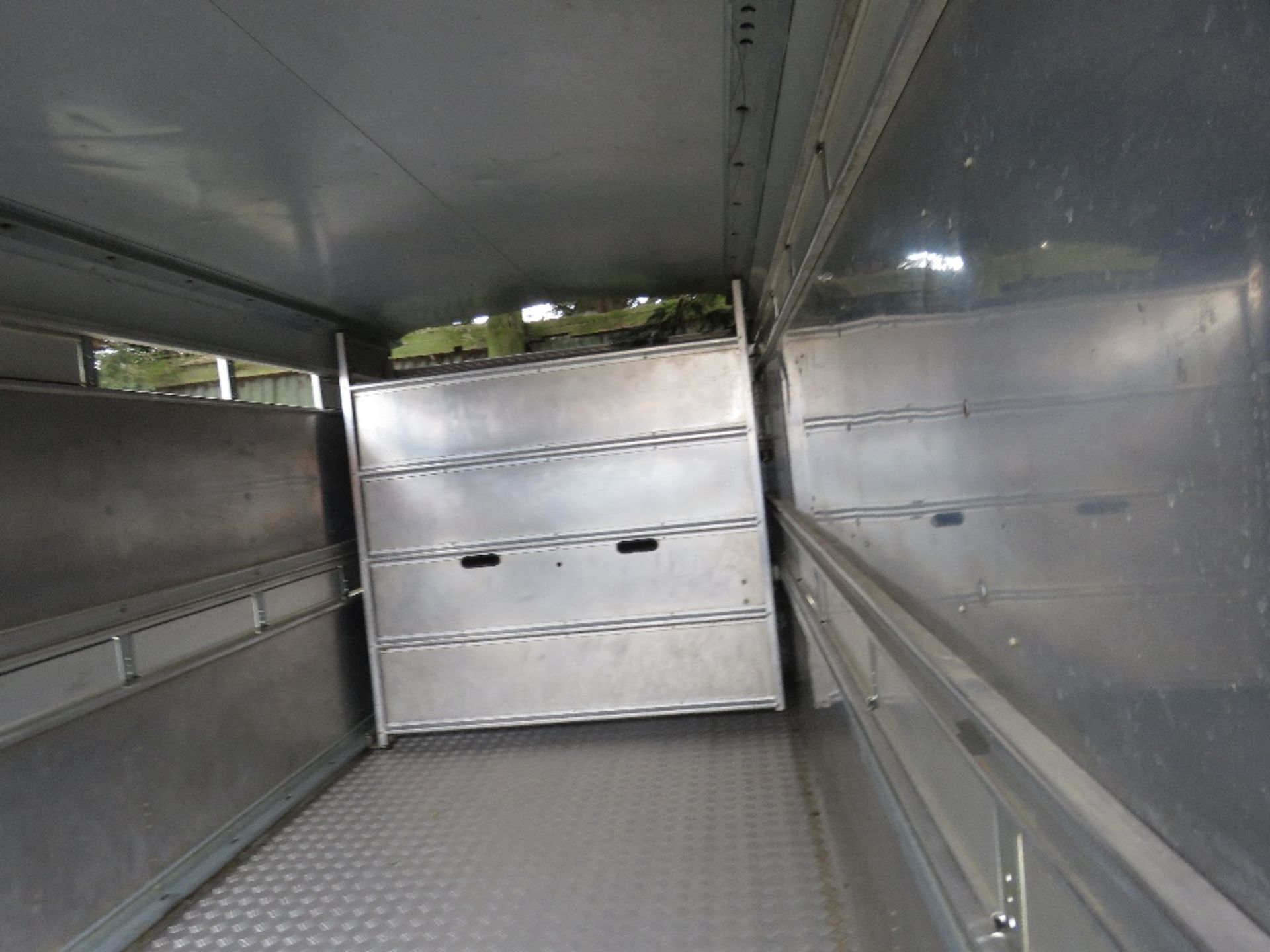 Ifor Williams 14ft triaxled livestock trailer year 2015 SN:SCKT00000F0665260 - Image 6 of 6