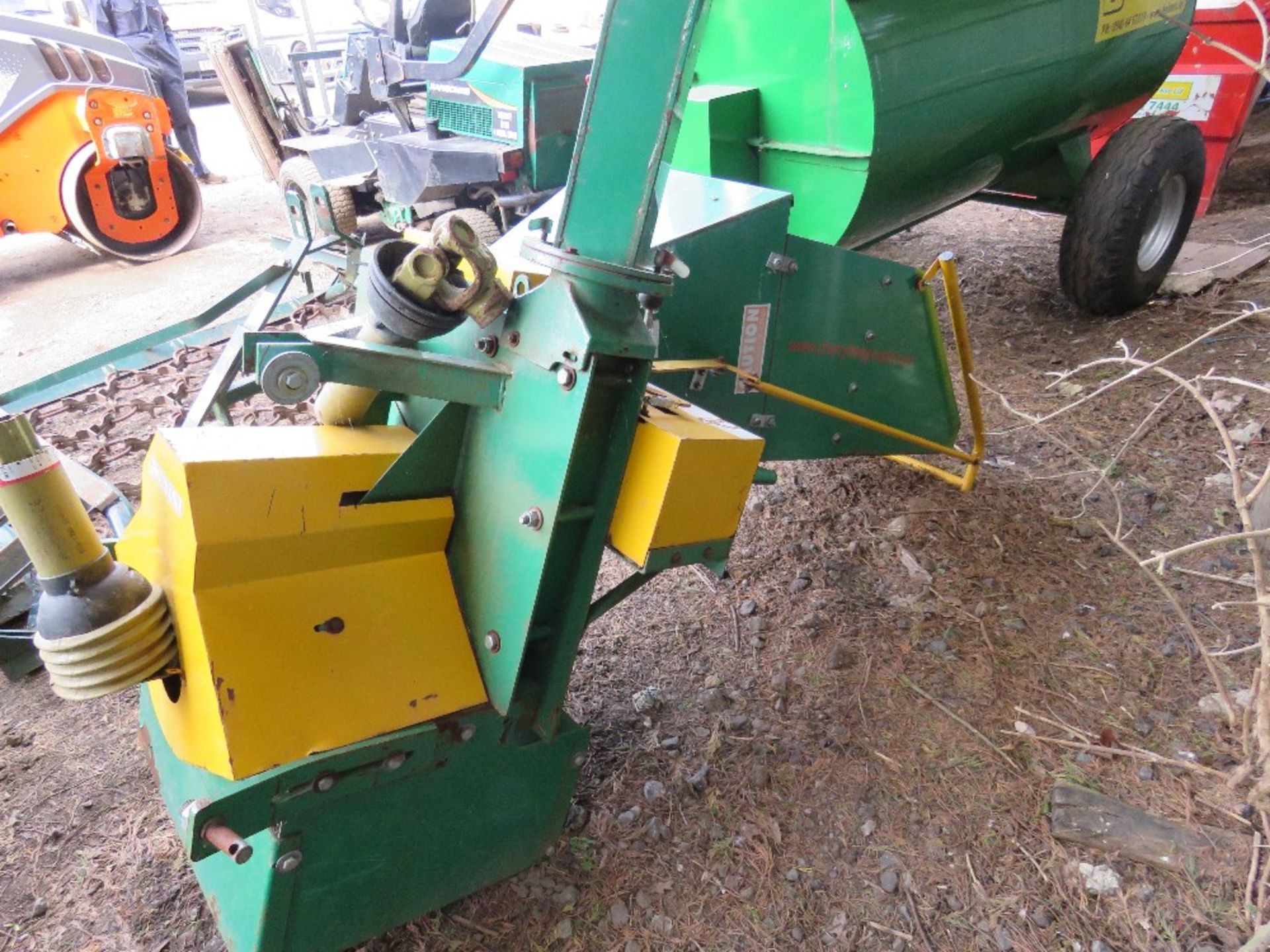 Tractor mounted pto driven chipper - Image 3 of 4