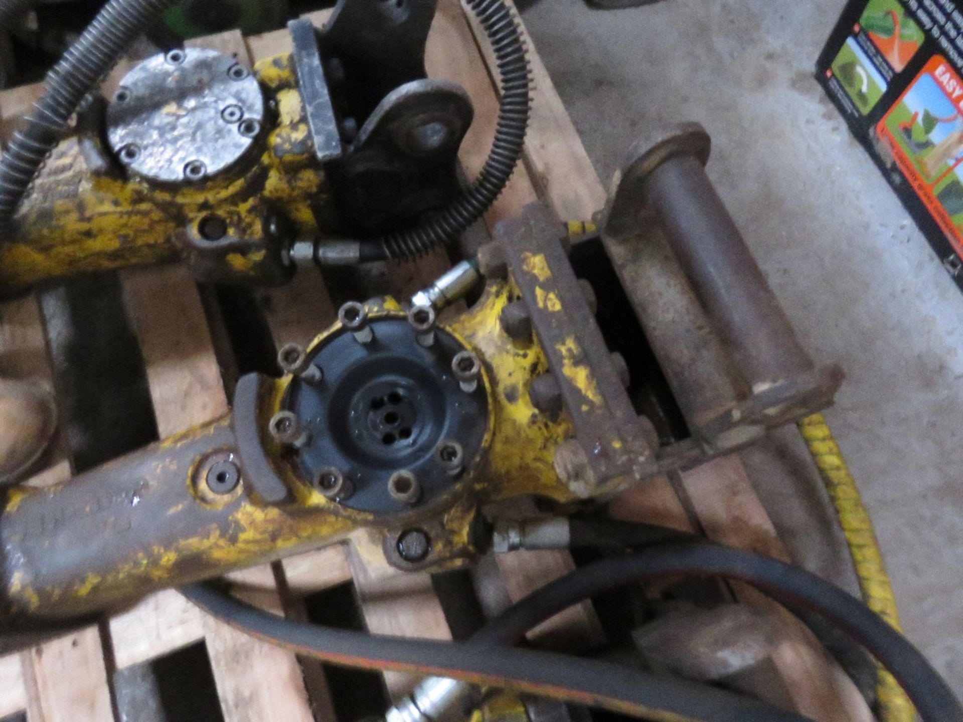 ATLAS COPCO BREAKER FOR 1.5-3 TONNE EXCAVATOR...PARTS MISSING AS SHOWN - Image 3 of 4
