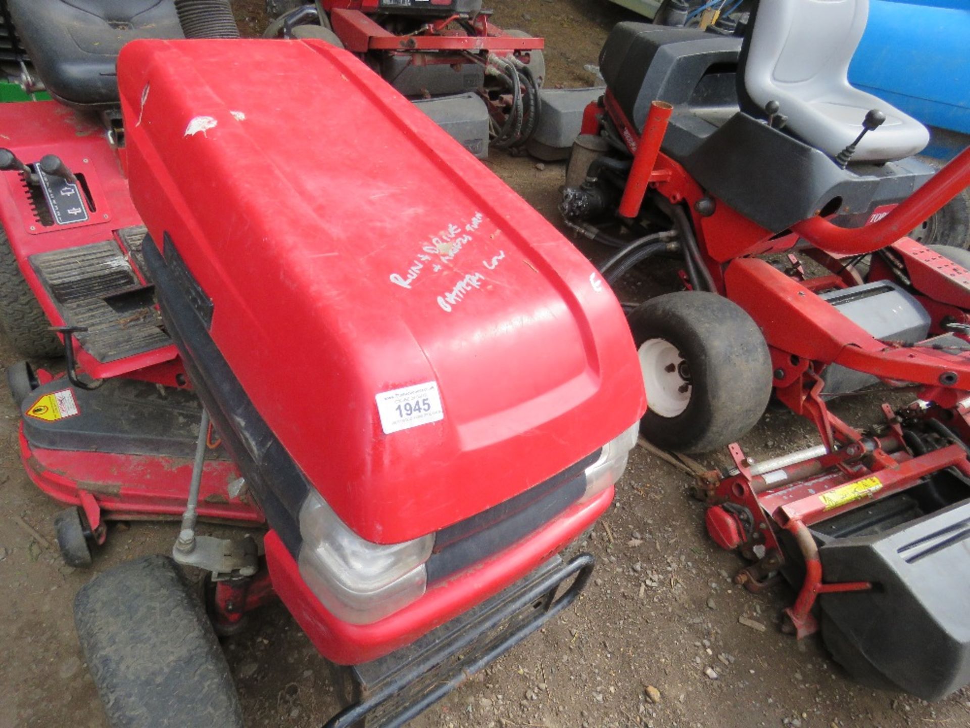 WESTWOOD S1300 RIDE ON MOWER WHEN TESTED WAS SEEN TO RUN AND DRIVE - Image 2 of 4