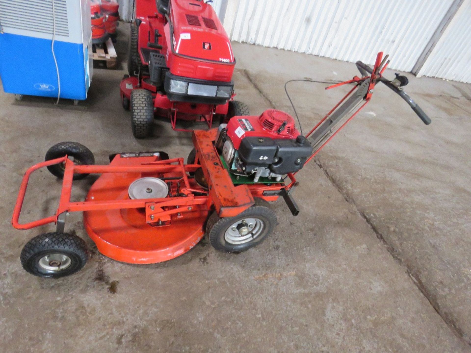 HONDA ENGINED ROUGH CUT MOWER - Image 2 of 5