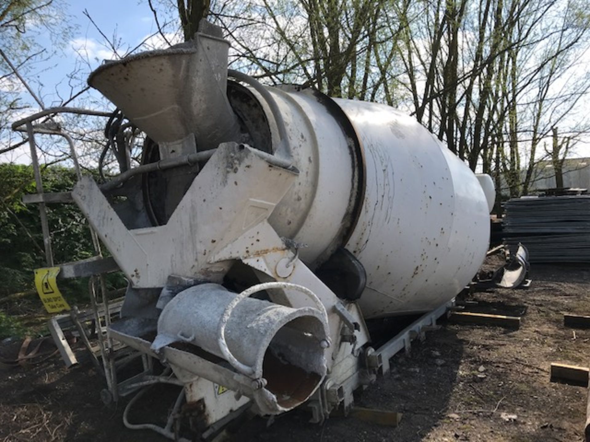 MIXER BODY FOR 6 WHEEL LORRY RECENTLY REMOVED