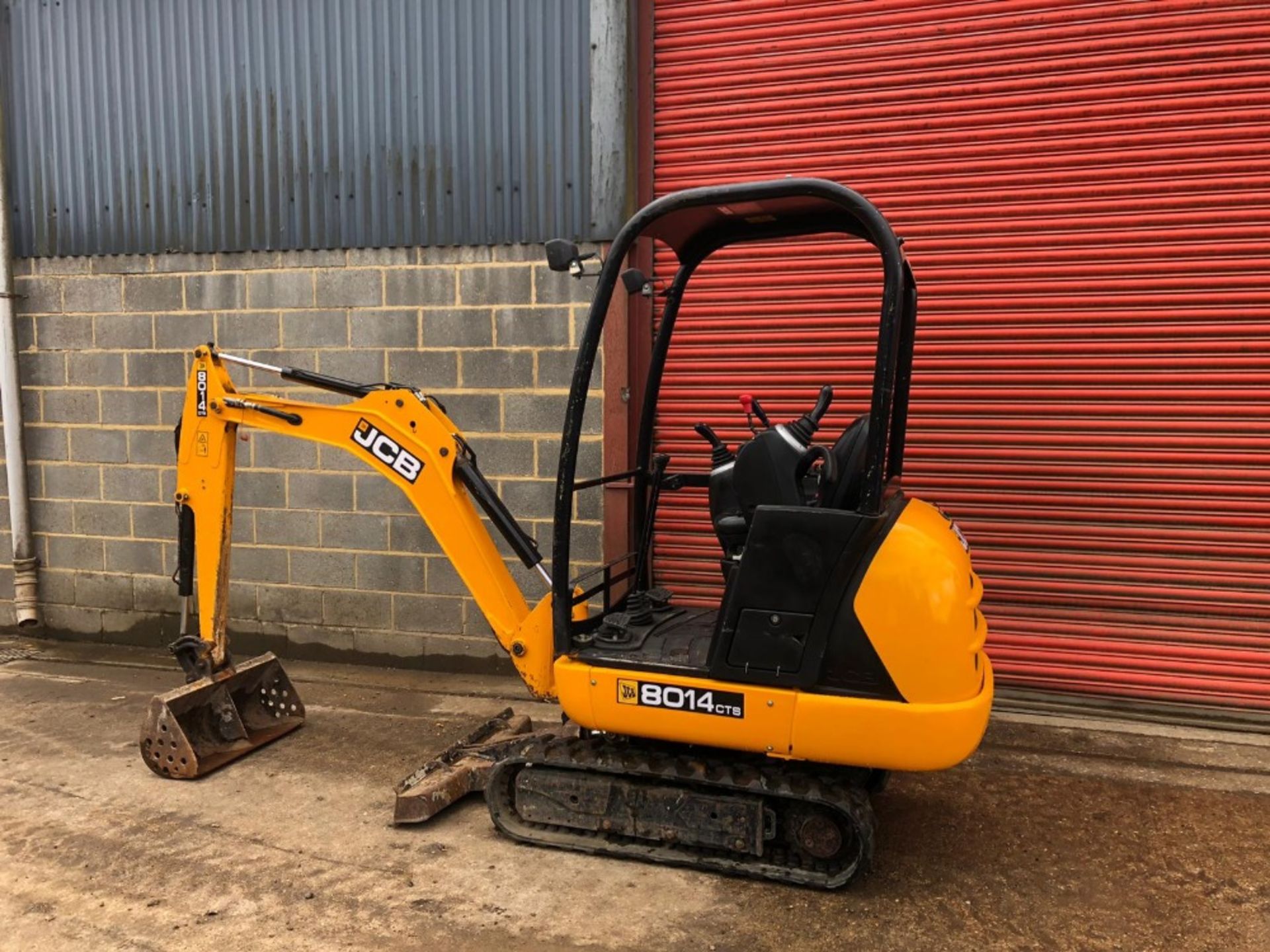 JCB 801-4 MINI DIGGER, YEAR 2016 BUILD, WITH ONE BUCKET. . 1025 RECORDED HOURS.WHEN TESTED WAS - Image 2 of 4