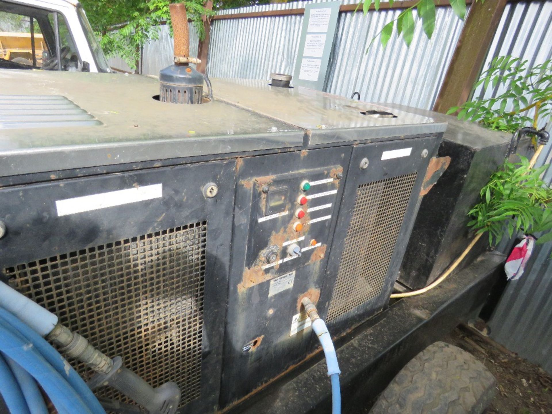 Towed high pressure cleaner c/w Kubota engine SEEN TO RUN…PUMP UNTESTED AS NO WATER - Image 3 of 4